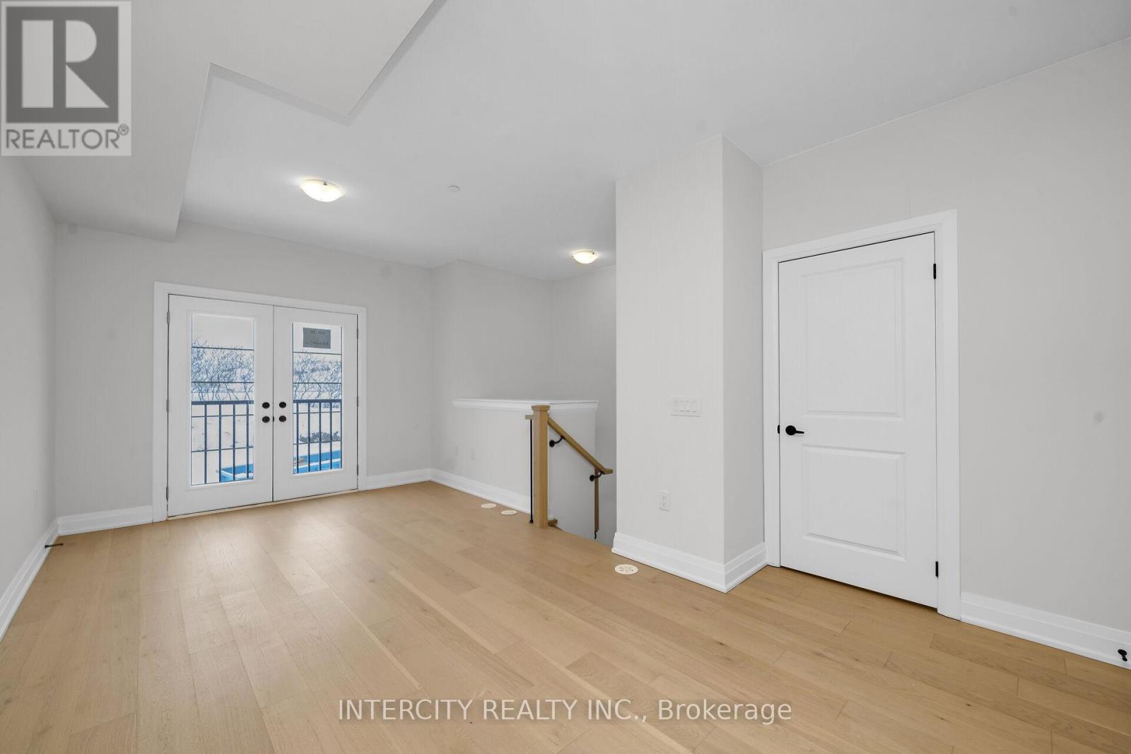 Unit 16 - 63 Marret Lane, Clarington (Newcastle), Ontario  L1B 1J2 - Photo 4 - E12640572