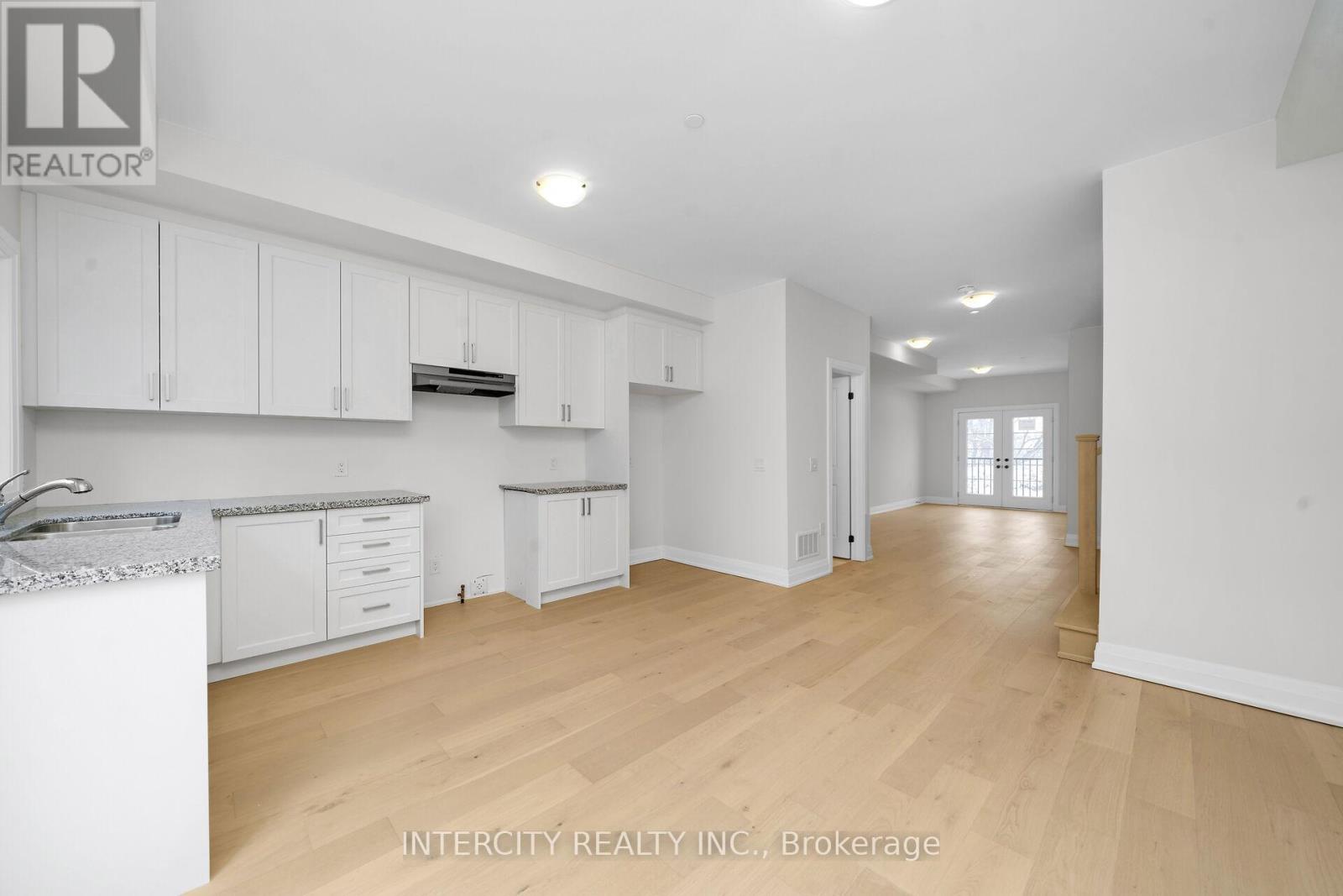 Unit 16 - 63 Marret Lane, Clarington (Newcastle), Ontario  L1B 1J2 - Photo 7 - E12640572