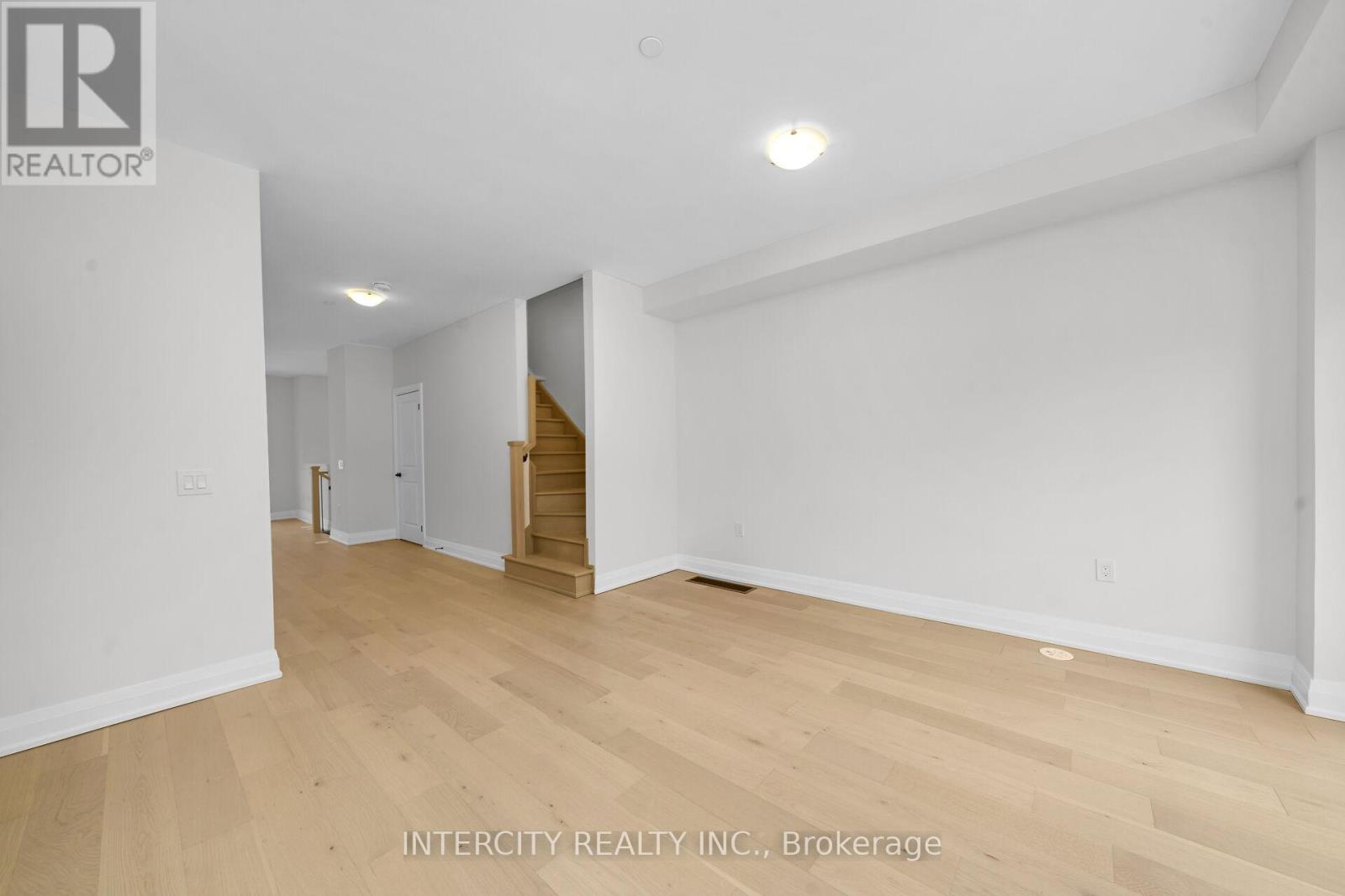 Unit 16 - 63 Marret Lane, Clarington (Newcastle), Ontario  L1B 1J2 - Photo 9 - E12640572