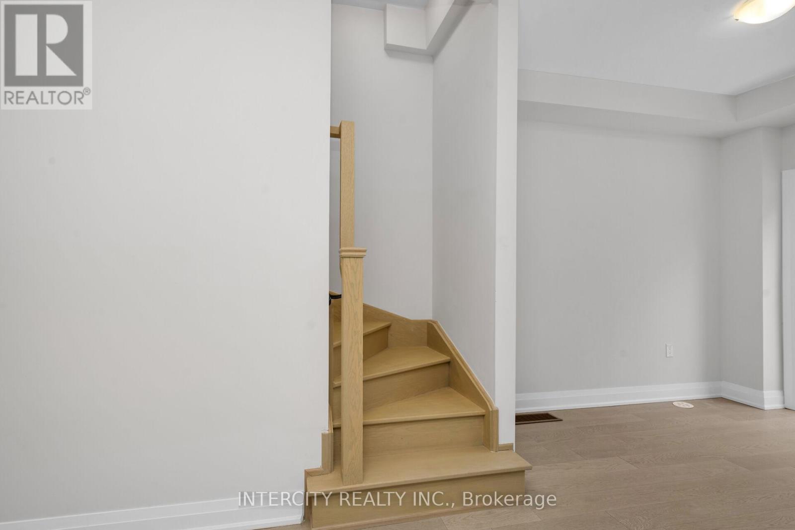 Unit 10 - 39 Marret Lane, Clarington (Newcastle), Ontario  L1B 1J2 - Photo 12 - E12640582