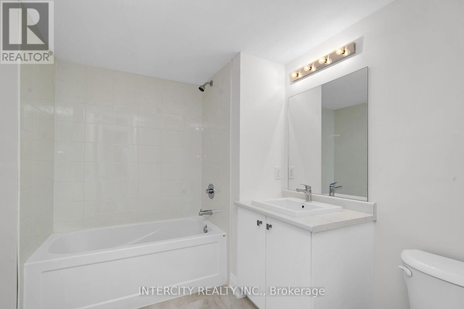 Unit 10 - 39 Marret Lane, Clarington (Newcastle), Ontario  L1B 1J2 - Photo 15 - E12640582