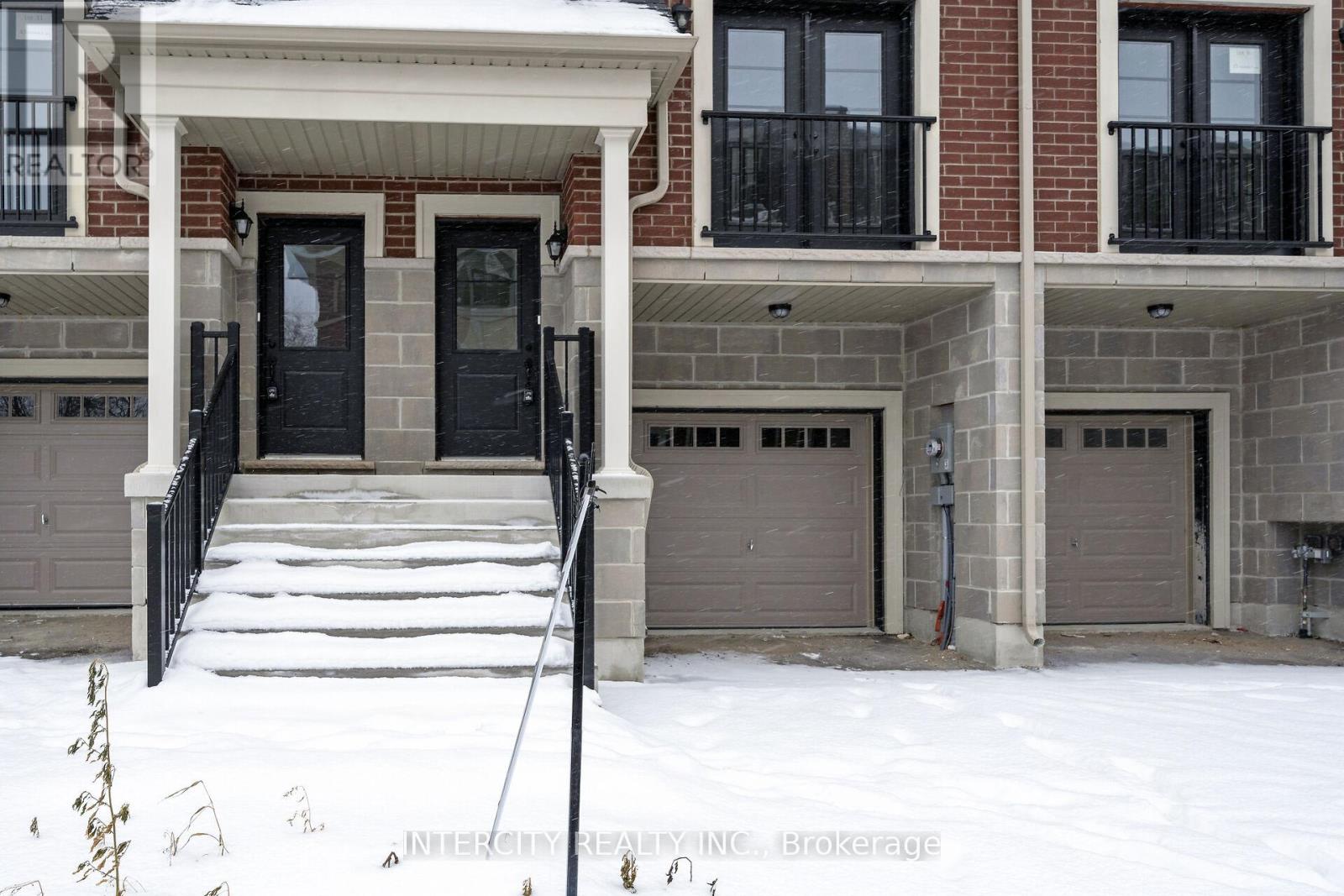 Unit 10 - 39 Marret Lane, Clarington (Newcastle), Ontario  L1B 1J2 - Photo 2 - E12640582