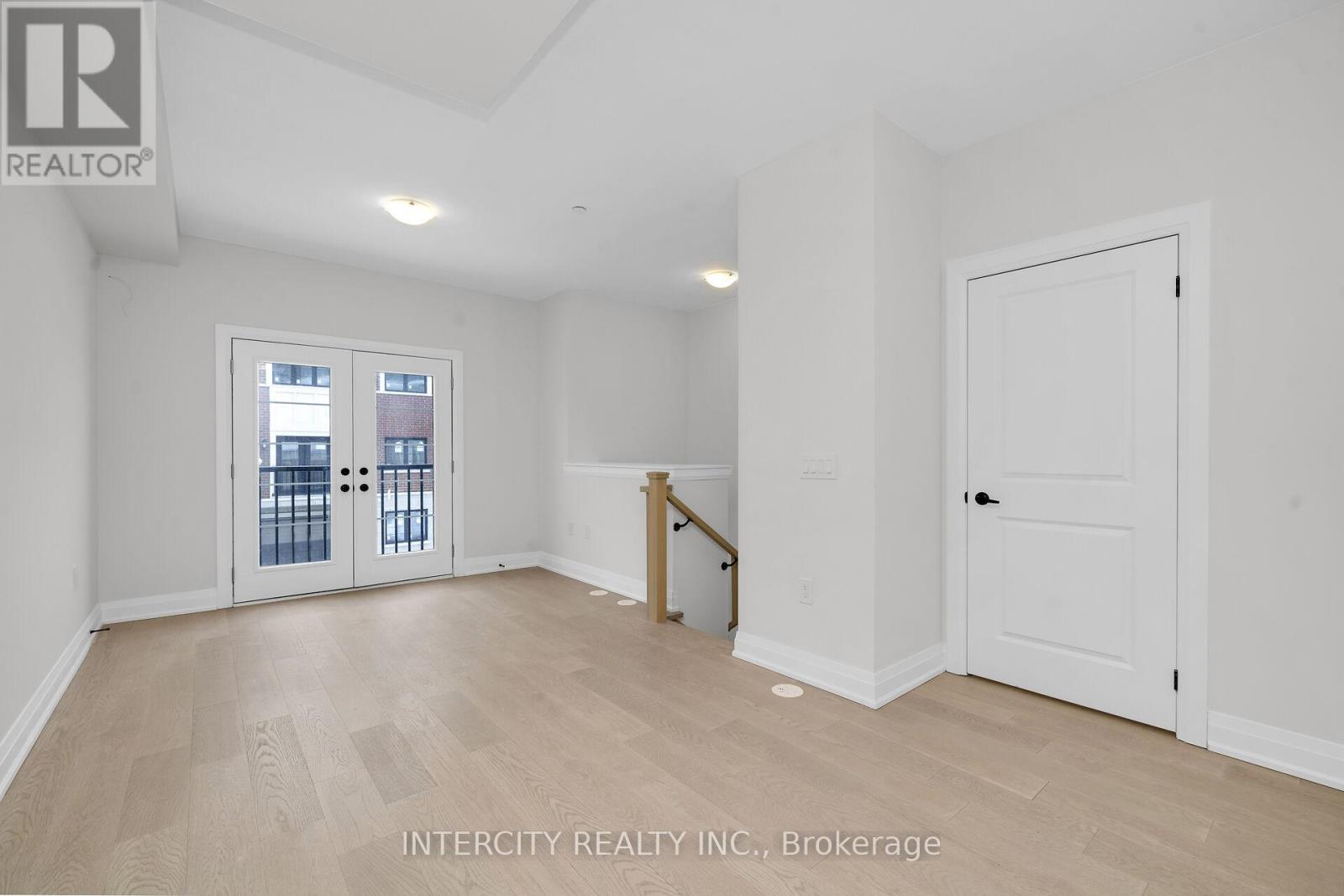 Unit 10 - 39 Marret Lane, Clarington (Newcastle), Ontario  L1B 1J2 - Photo 5 - E12640582