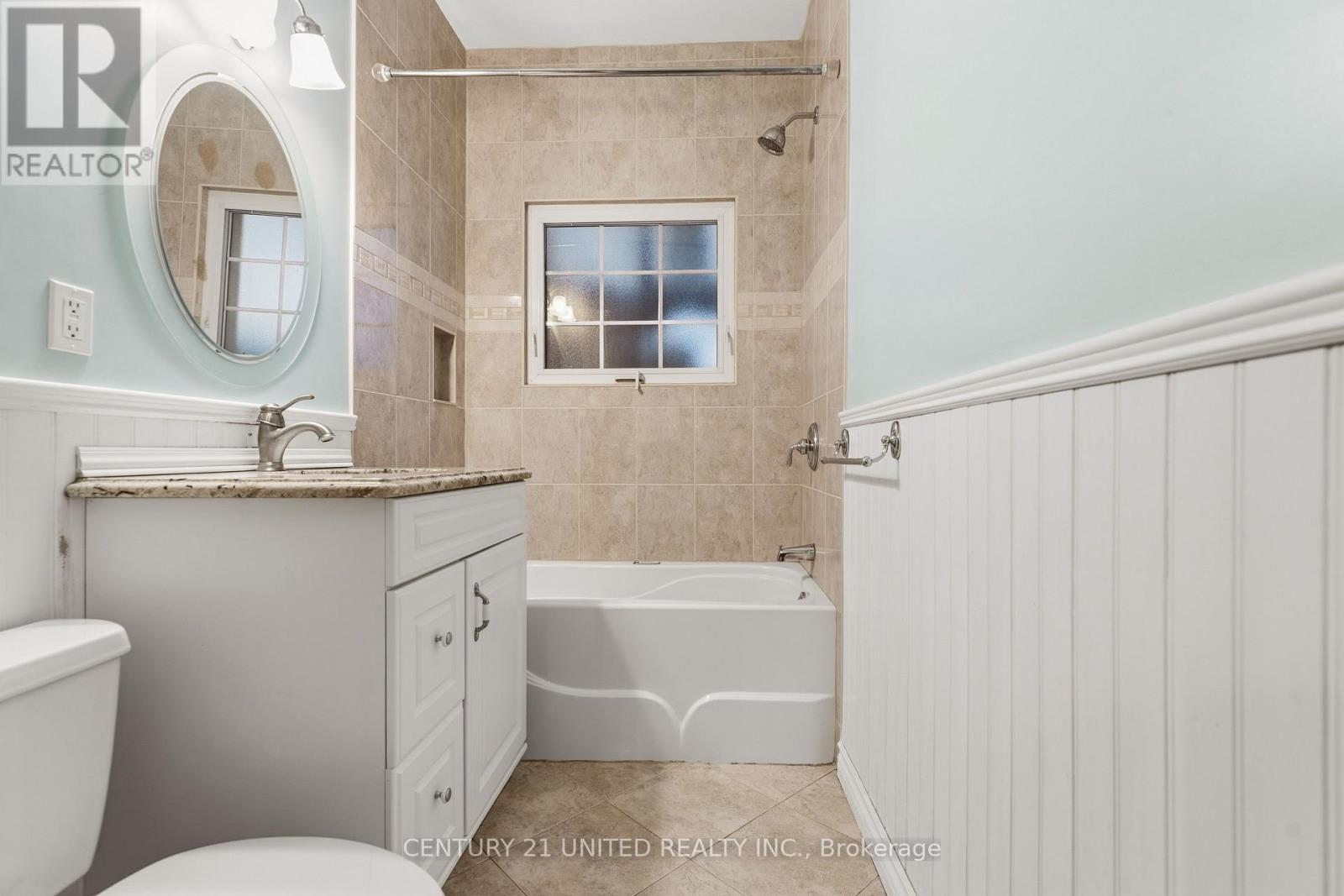 370 Hunter Street W, Peterborough (Town Ward 3), Ontario  K9H 2M5 - Photo 31 - X12641500