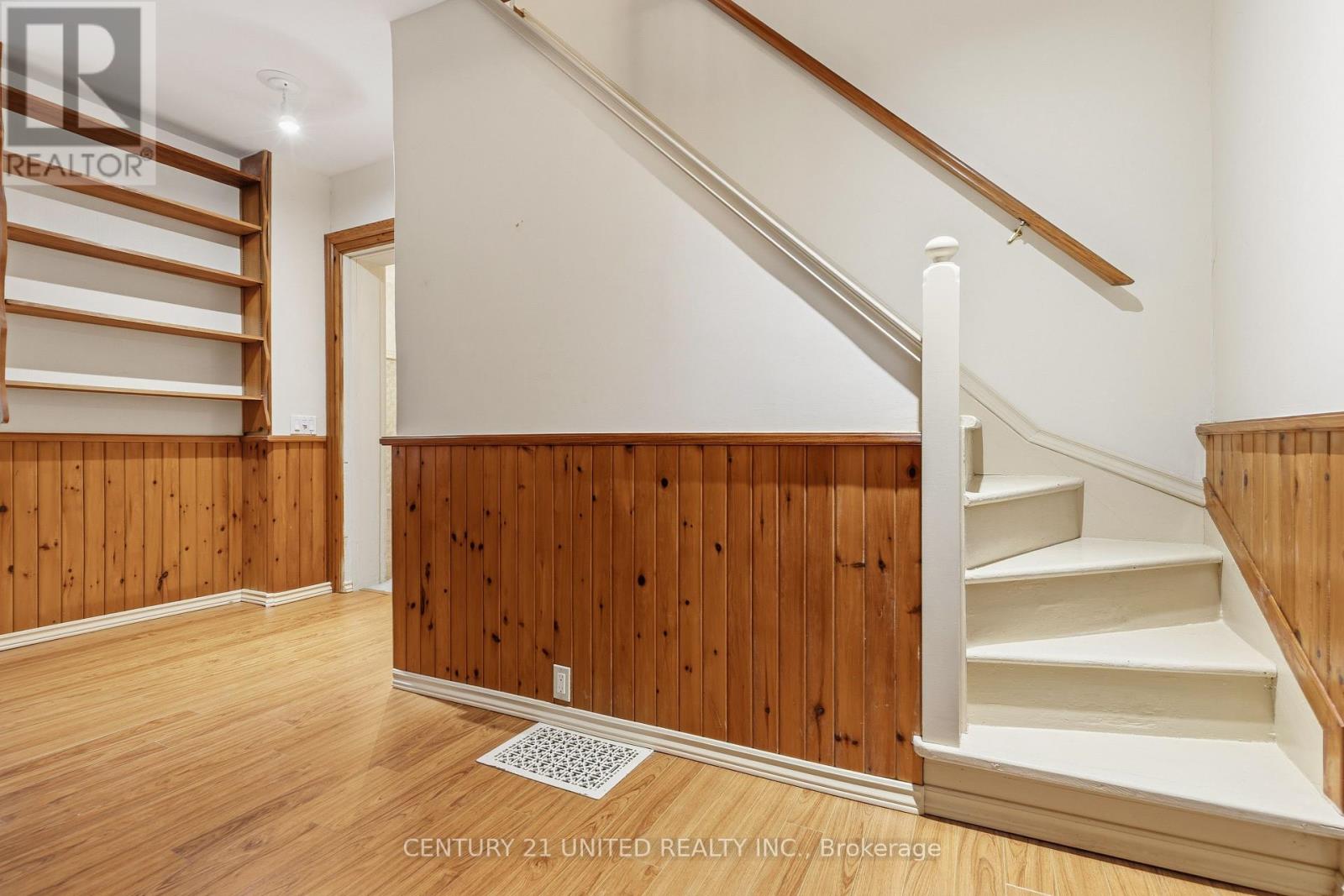 370 Hunter Street W, Peterborough (Town Ward 3), Ontario  K9H 2M5 - Photo 40 - X12641500