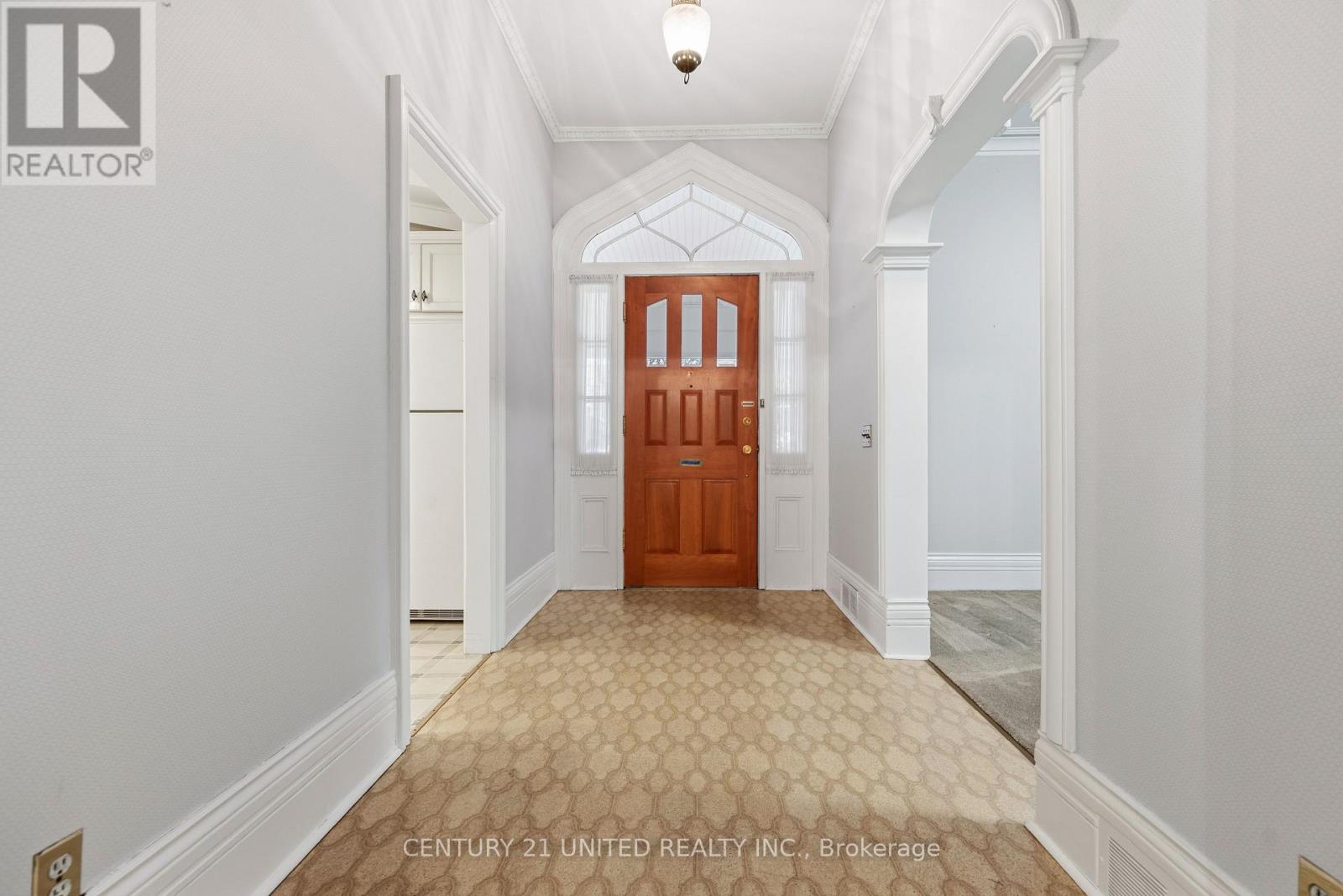 370 Hunter Street W, Peterborough (Town Ward 3), Ontario  K9H 2M5 - Photo 8 - X12641500