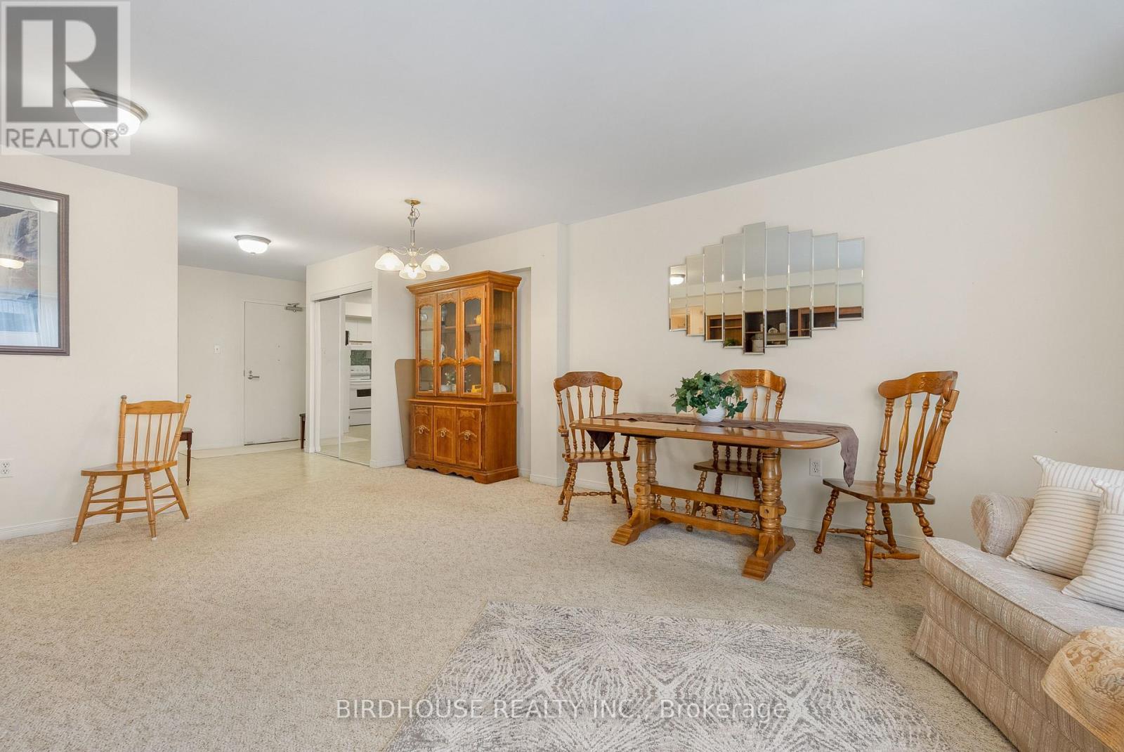 312 - 8 Huron Street, Kawartha Lakes (Lindsay), Ontario  K9V 6K3 - Photo 14 - X12642460