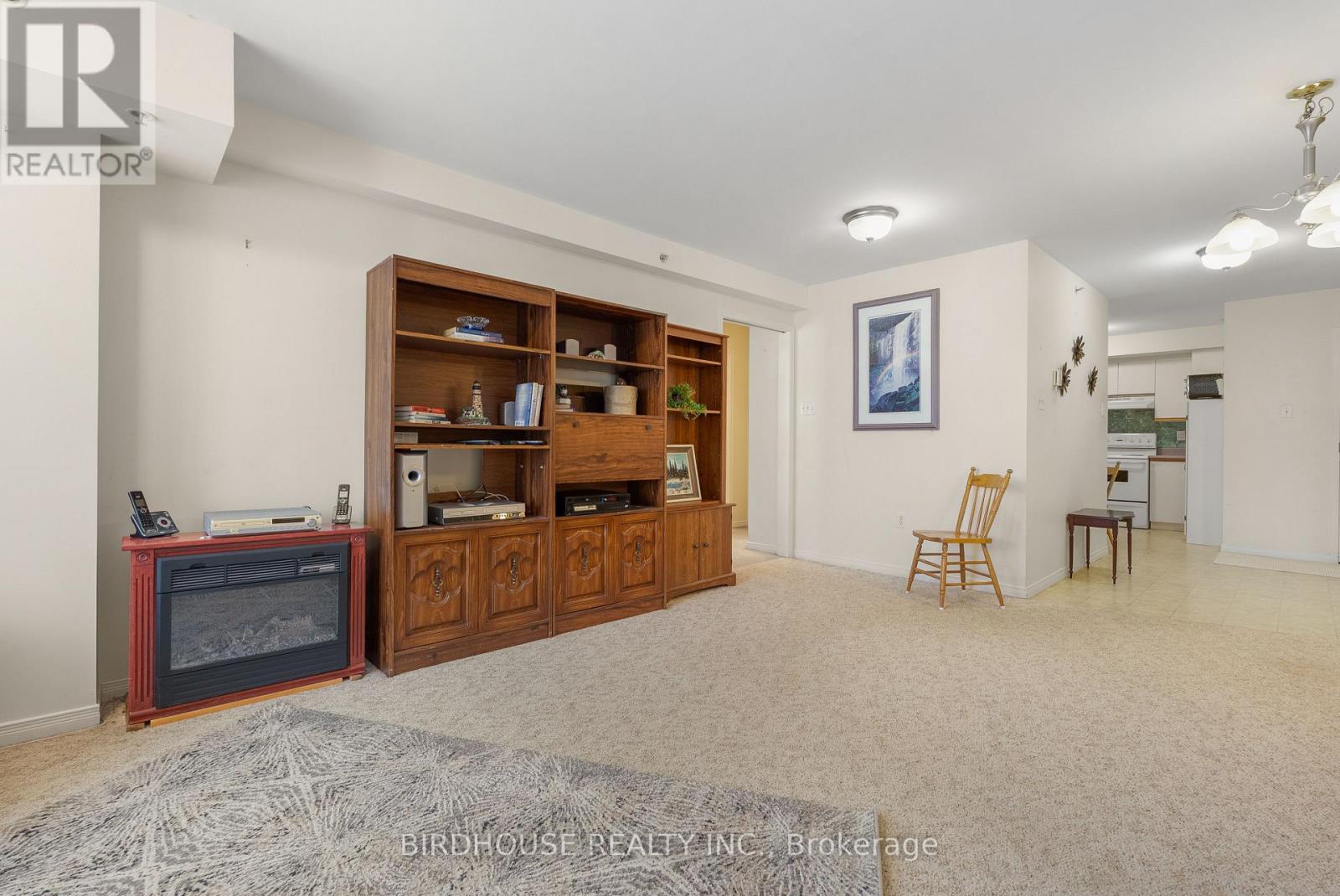 312 - 8 Huron Street, Kawartha Lakes (Lindsay), Ontario  K9V 6K3 - Photo 15 - X12642460