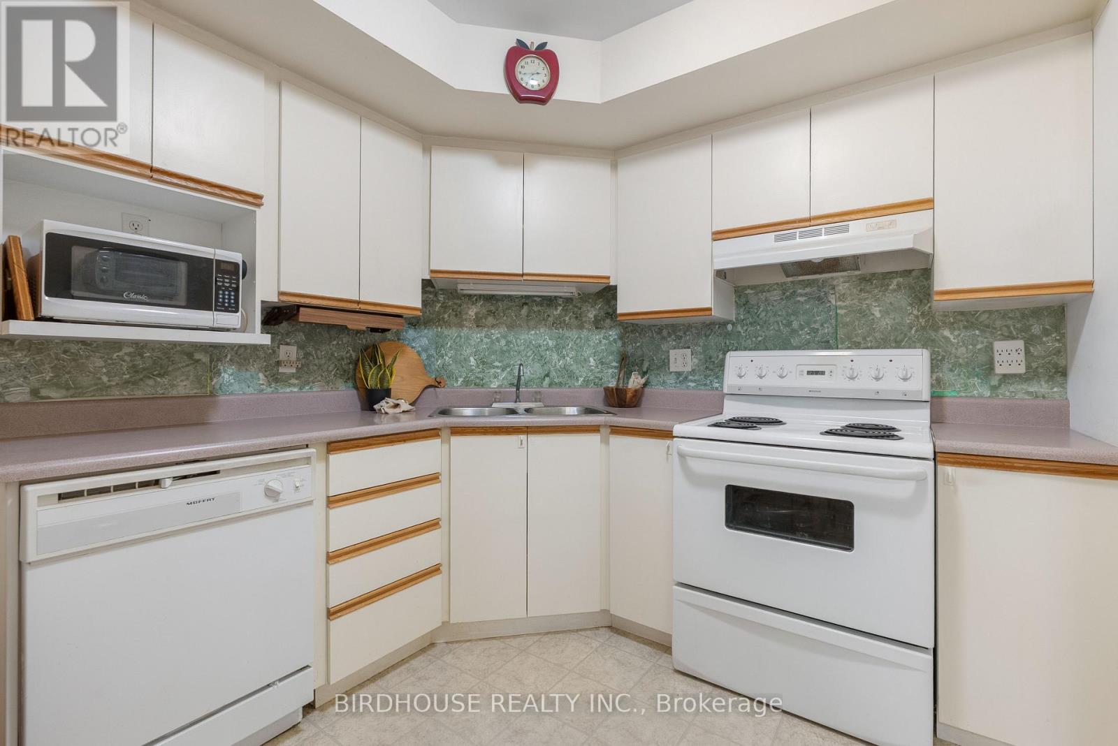 312 - 8 Huron Street, Kawartha Lakes (Lindsay), Ontario  K9V 6K3 - Photo 8 - X12642460