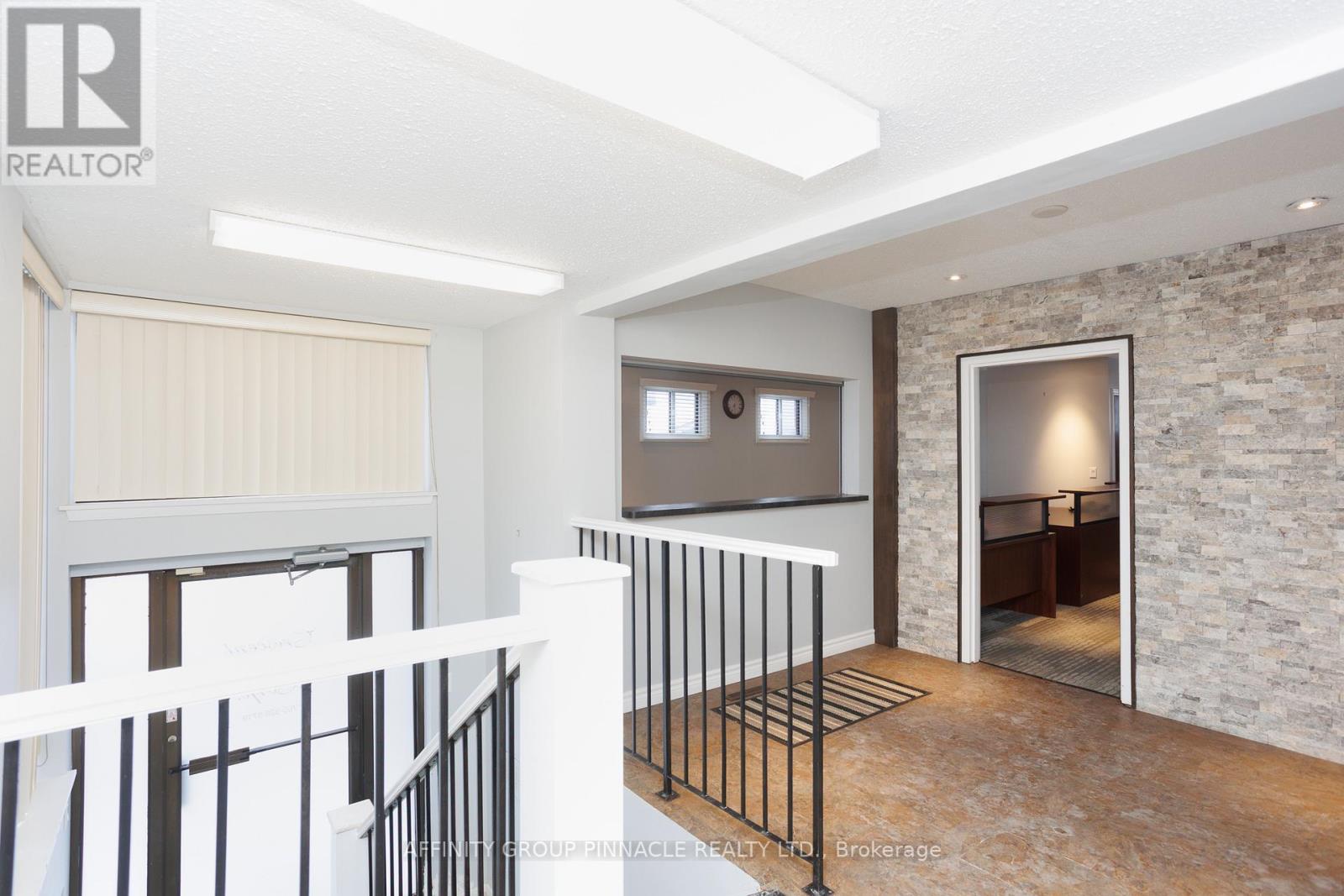 47 Lindsay Street S, Kawartha Lakes (Lindsay), Ontario  K9V 2M1 - Photo 12 - X12642682