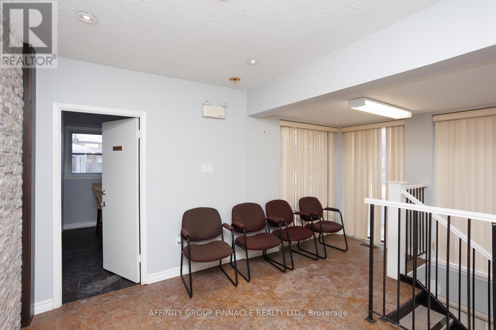 47 Lindsay Street S, Kawartha Lakes (Lindsay), Ontario  K9V 2M1 - Photo 14 - X12642682