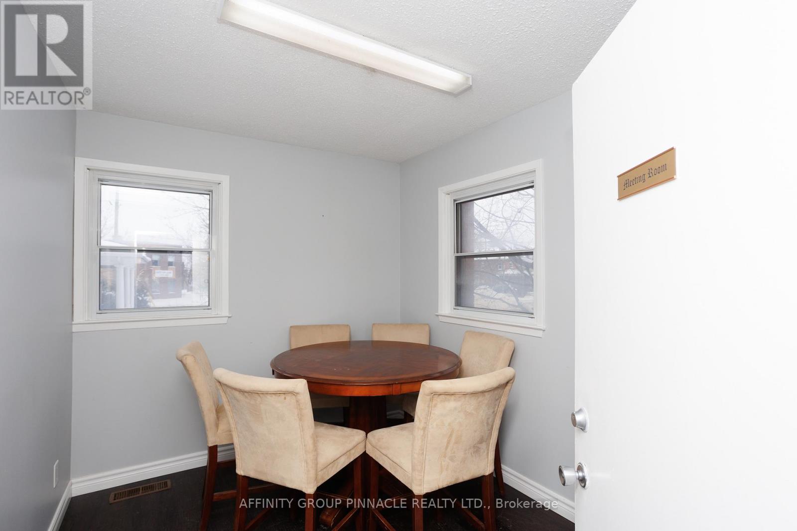 47 Lindsay Street S, Kawartha Lakes (Lindsay), Ontario  K9V 2M1 - Photo 15 - X12642682