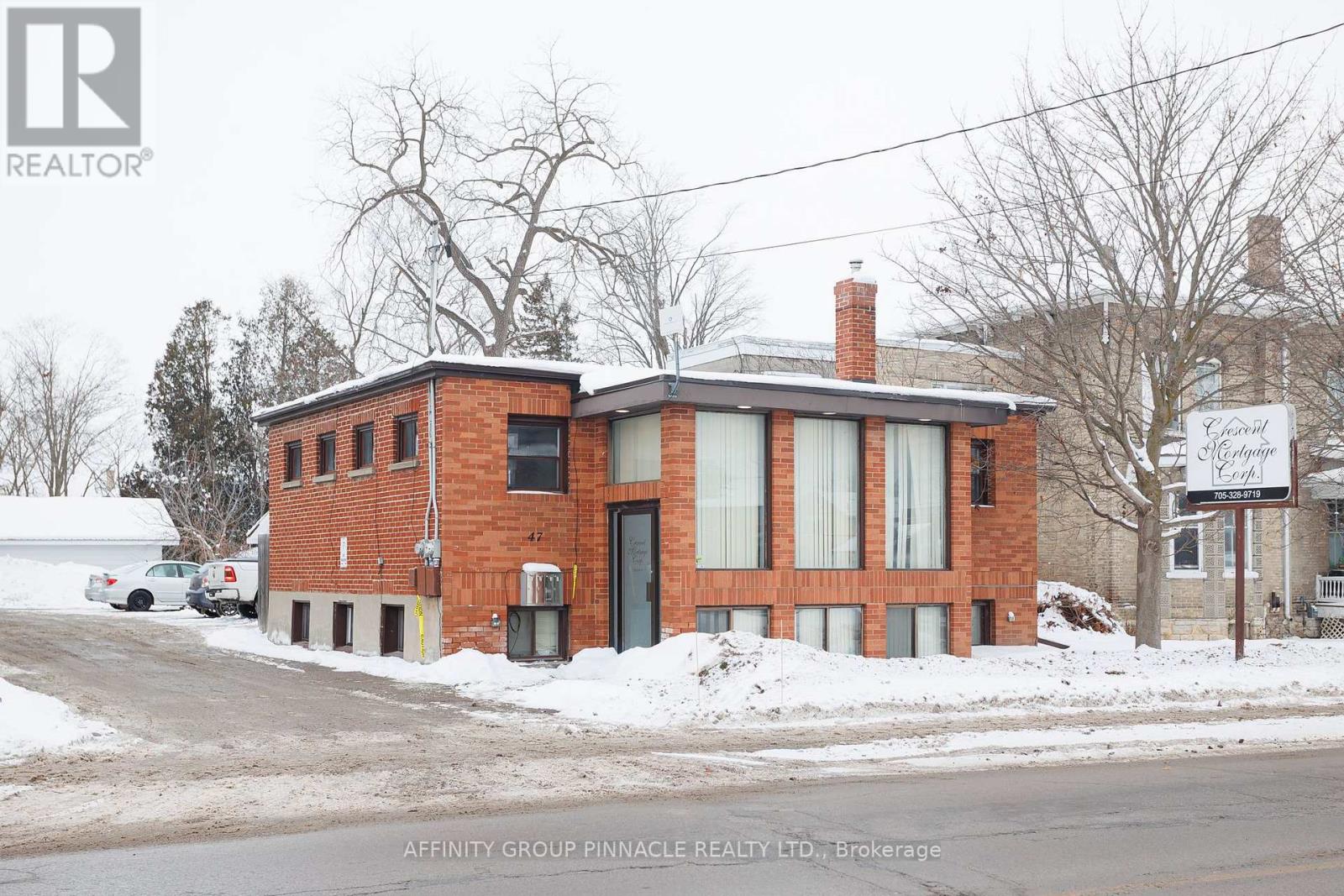 47 Lindsay Street S, Kawartha Lakes (Lindsay), Ontario  K9V 2M1 - Photo 4 - X12642682