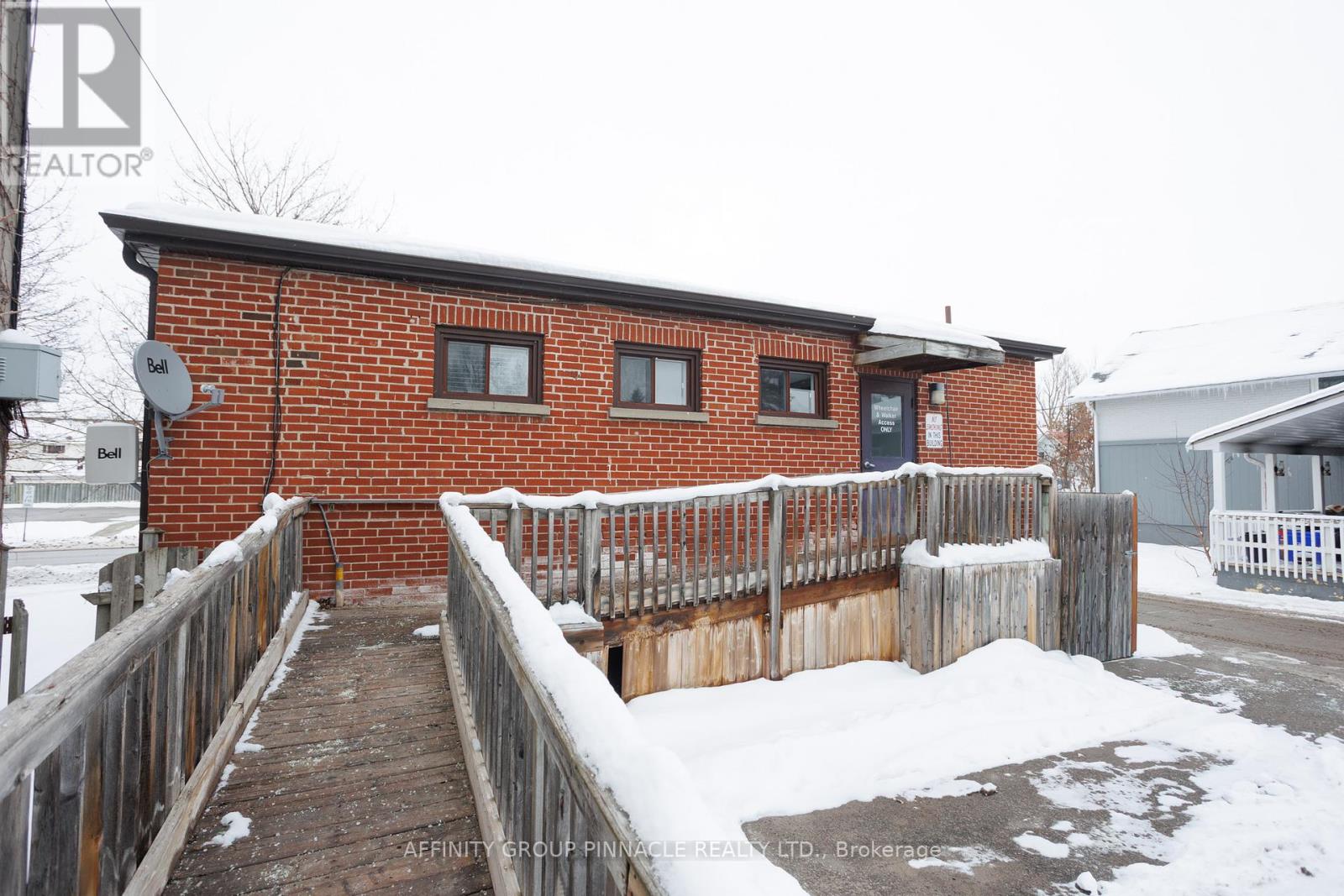 47 Lindsay Street S, Kawartha Lakes (Lindsay), Ontario  K9V 2M1 - Photo 8 - X12642682