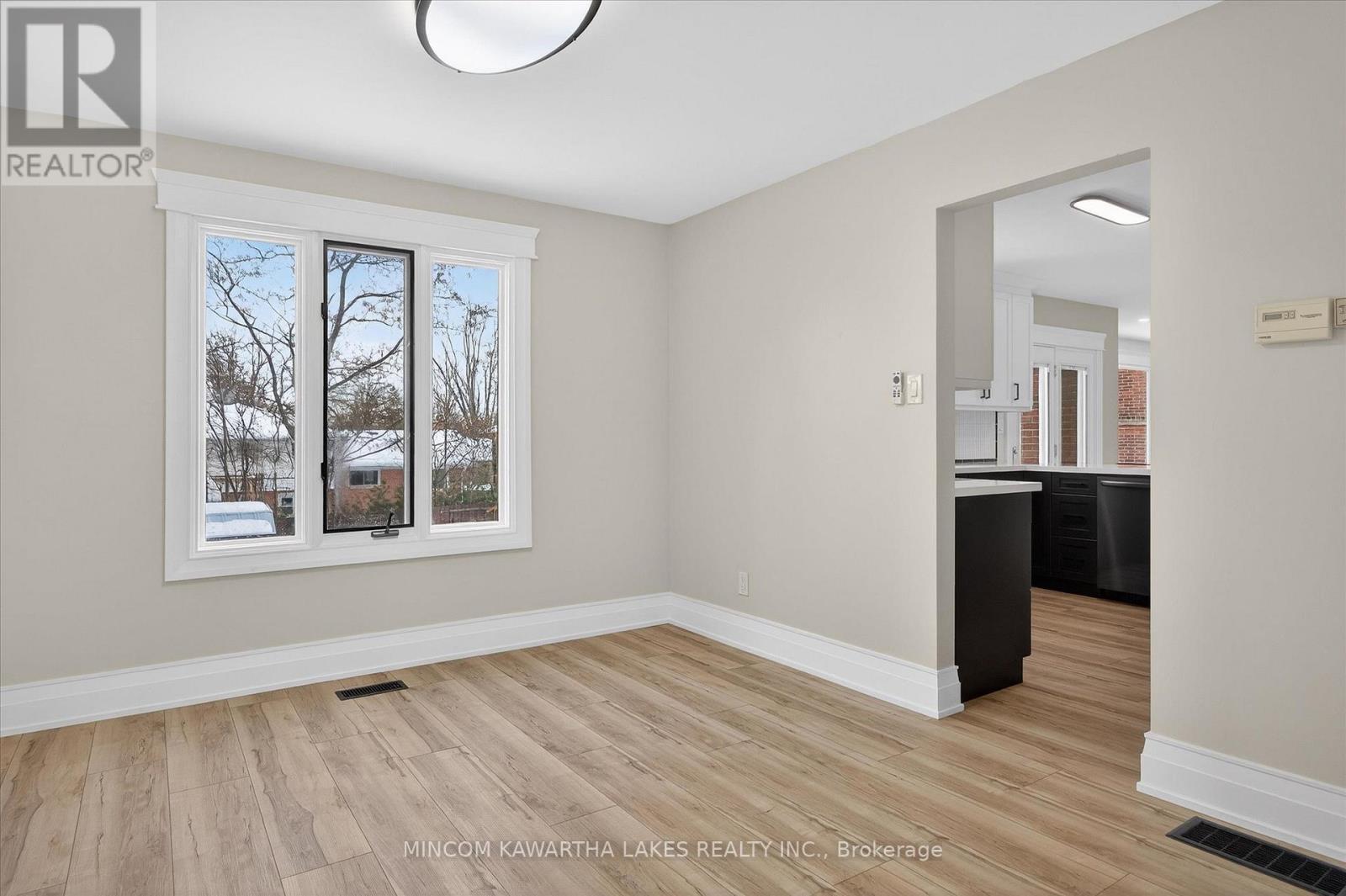 1320 Albertus Avenue, Peterborough (Town Ward 3), Ontario  K9J 7S3 - Photo 10 - X12642962