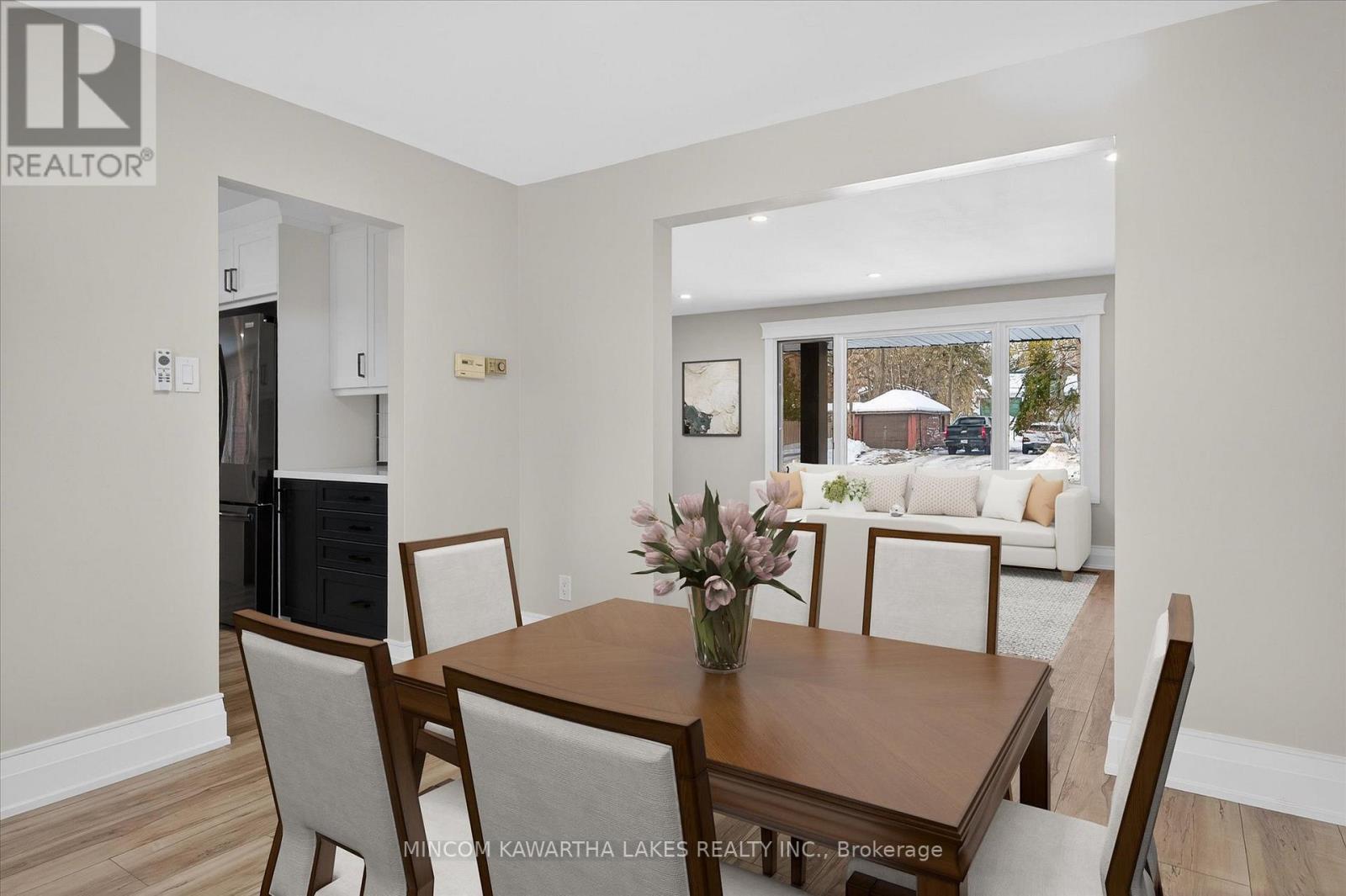 1320 Albertus Avenue, Peterborough (Town Ward 3), Ontario  K9J 7S3 - Photo 11 - X12642962