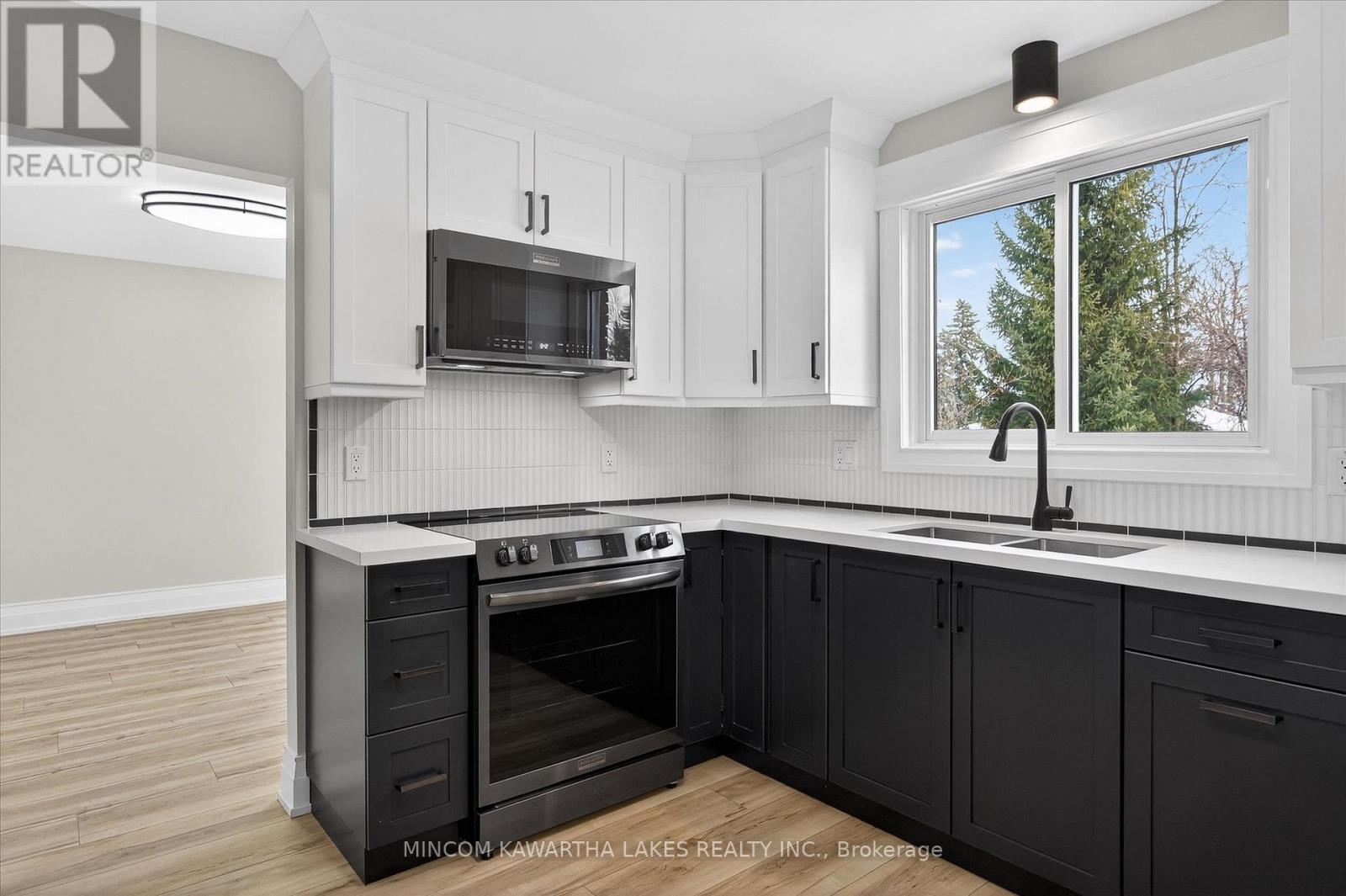 1320 Albertus Avenue, Peterborough (Town Ward 3), Ontario  K9J 7S3 - Photo 16 - X12642962