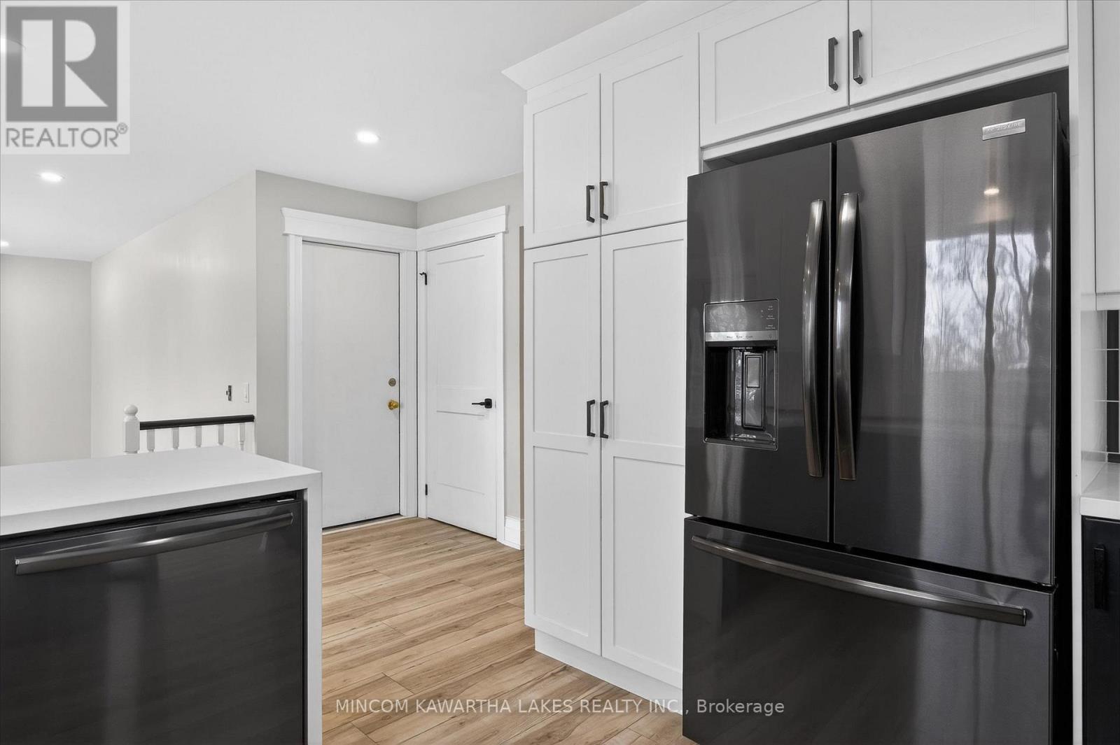 1320 Albertus Avenue, Peterborough (Town Ward 3), Ontario  K9J 7S3 - Photo 19 - X12642962