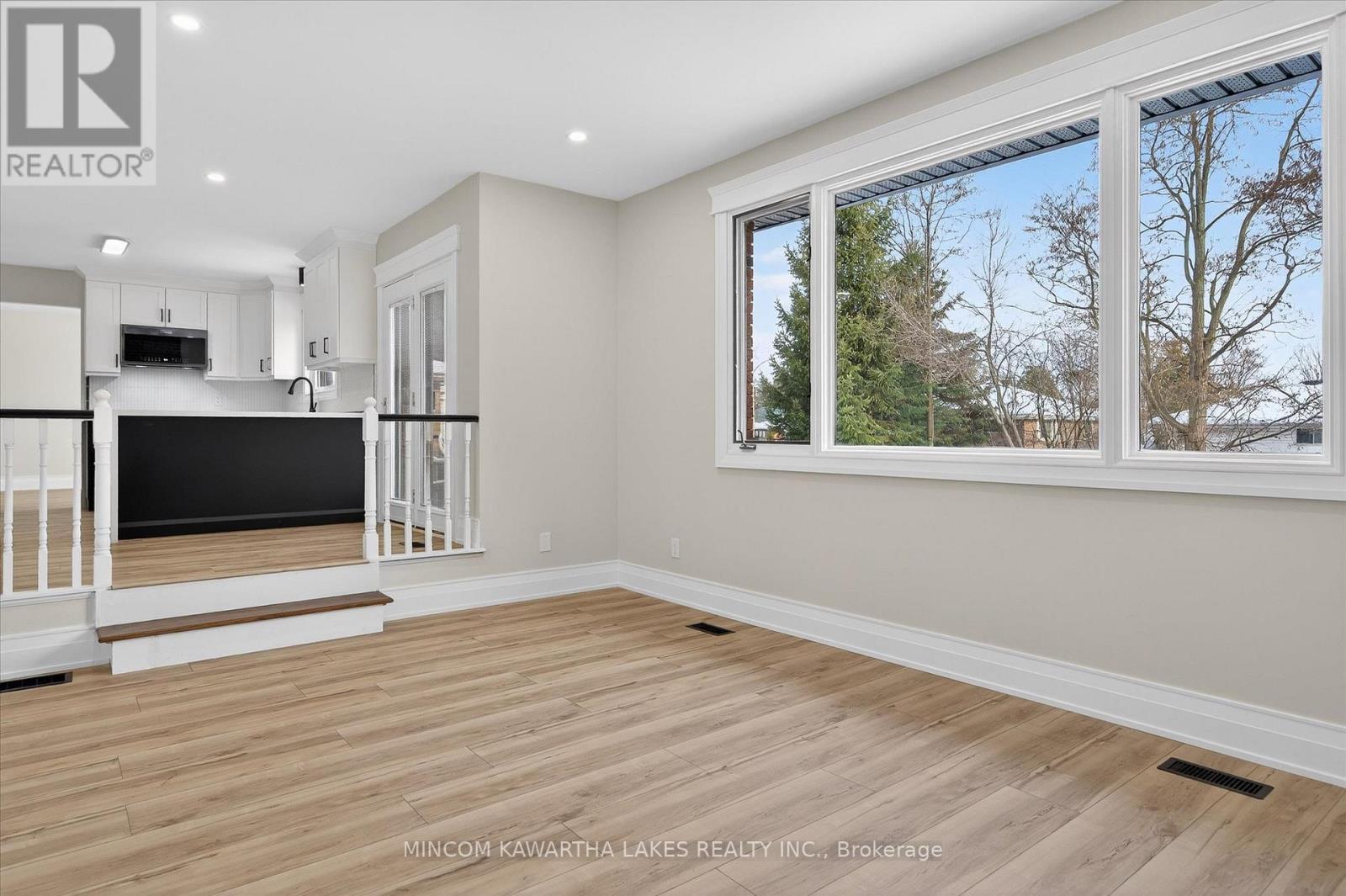 1320 Albertus Avenue, Peterborough (Town Ward 3), Ontario  K9J 7S3 - Photo 25 - X12642962