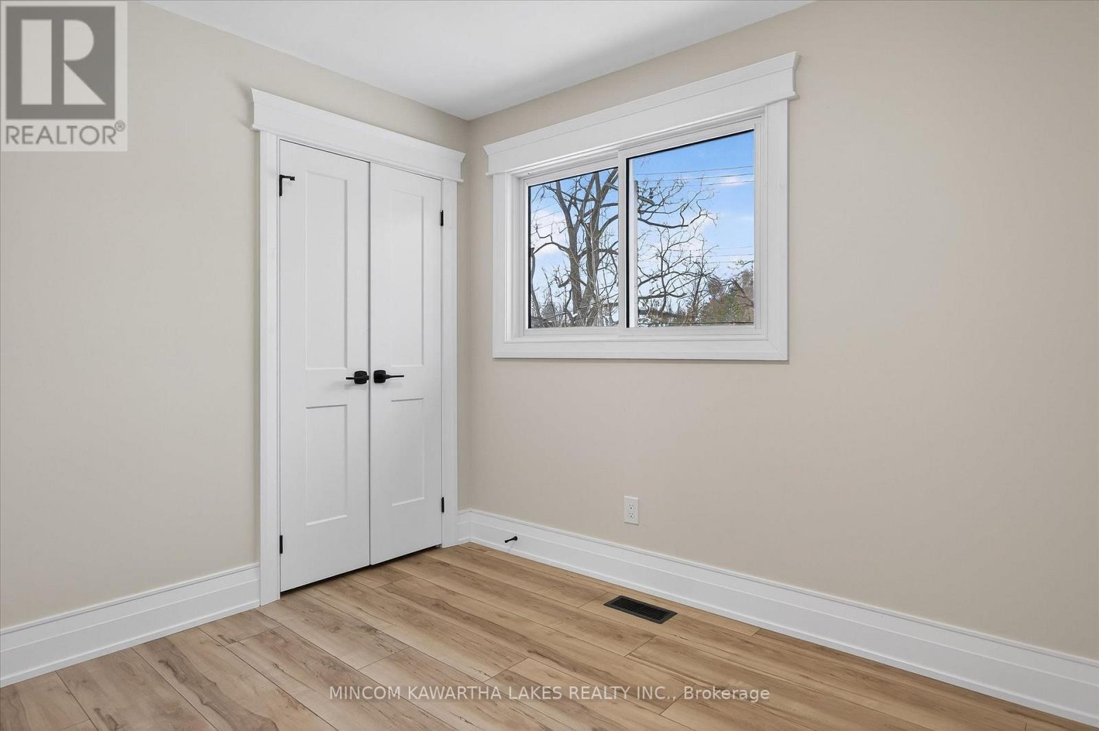 1320 Albertus Avenue, Peterborough (Town Ward 3), Ontario  K9J 7S3 - Photo 35 - X12642962