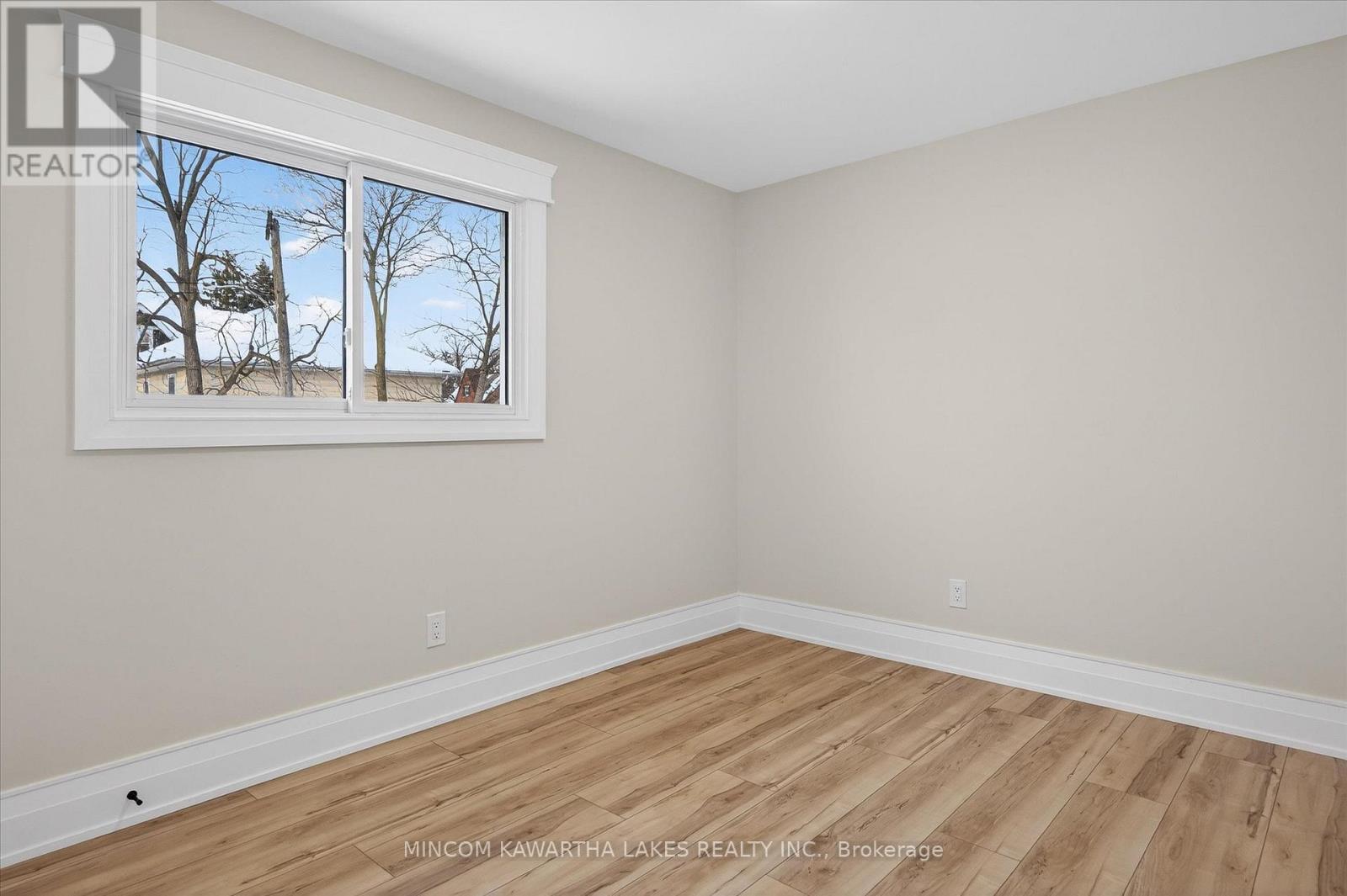 1320 Albertus Avenue, Peterborough (Town Ward 3), Ontario  K9J 7S3 - Photo 37 - X12642962