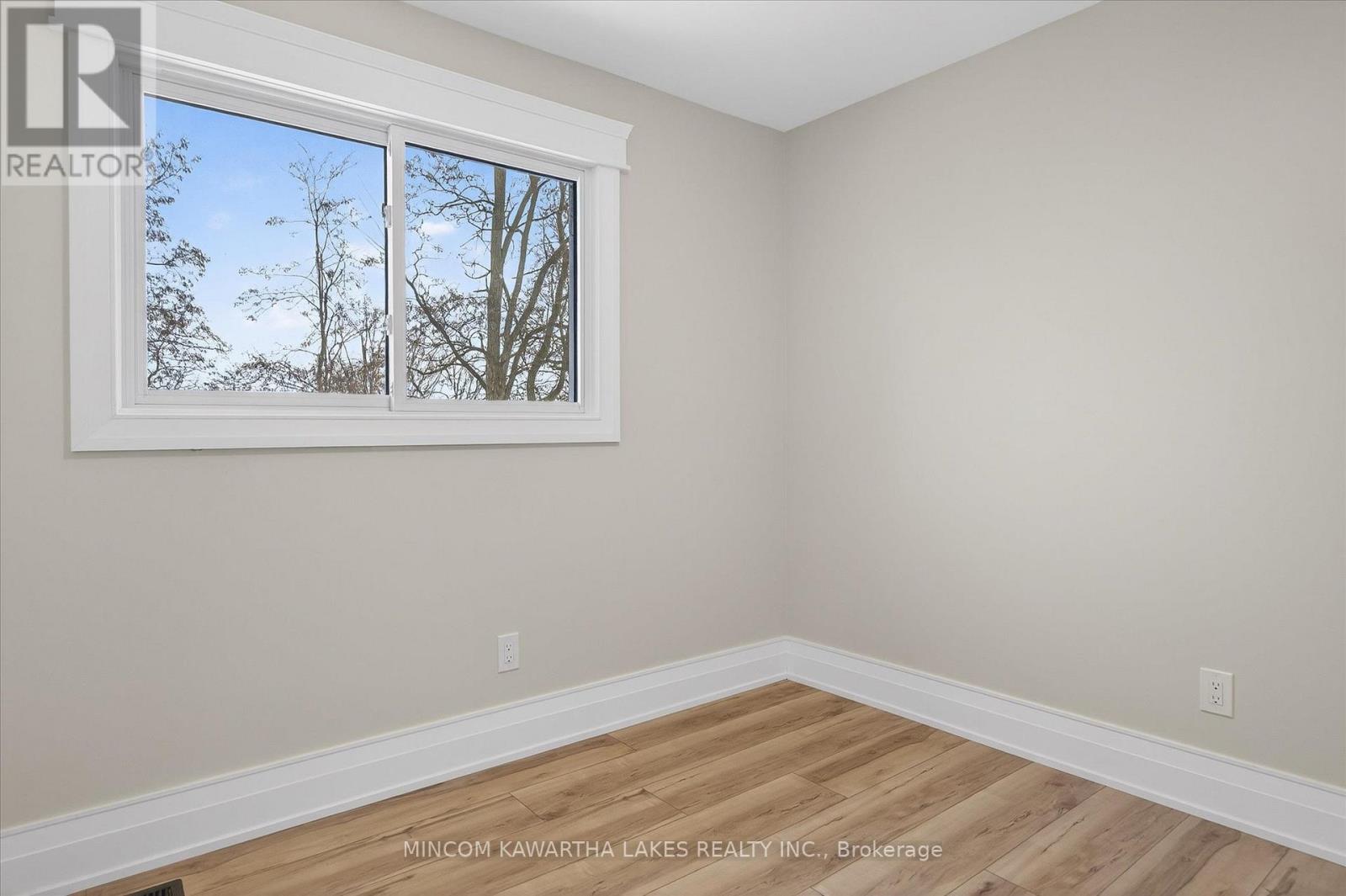 1320 Albertus Avenue, Peterborough (Town Ward 3), Ontario  K9J 7S3 - Photo 39 - X12642962