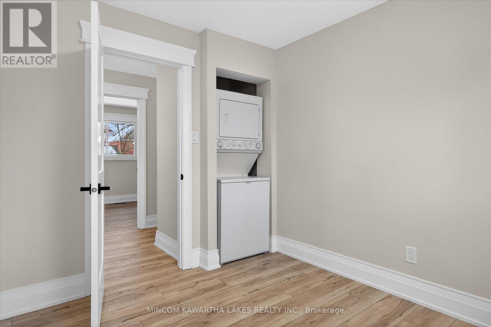 1320 Albertus Avenue, Peterborough (Town Ward 3), Ontario  K9J 7S3 - Photo 40 - X12642962