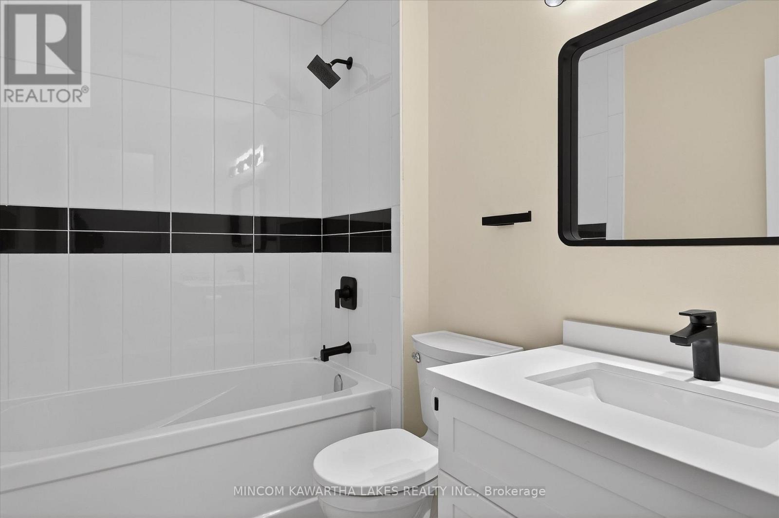 1320 Albertus Avenue, Peterborough (Town Ward 3), Ontario  K9J 7S3 - Photo 41 - X12642962