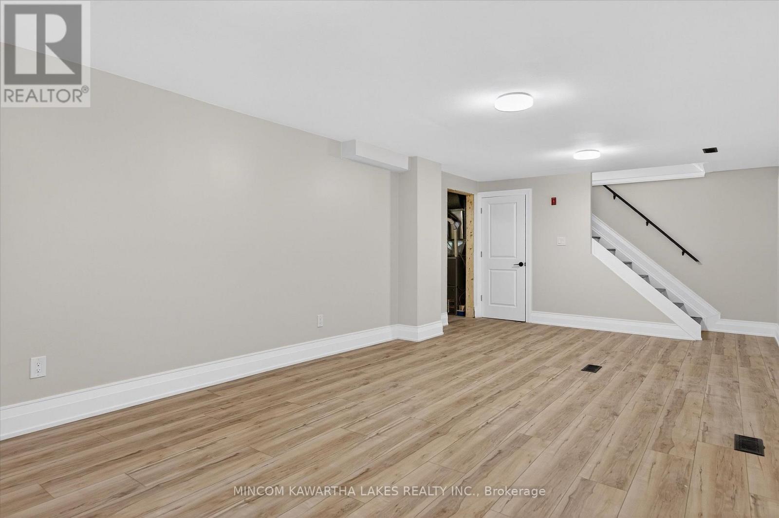 1320 Albertus Avenue, Peterborough (Town Ward 3), Ontario  K9J 7S3 - Photo 44 - X12642962