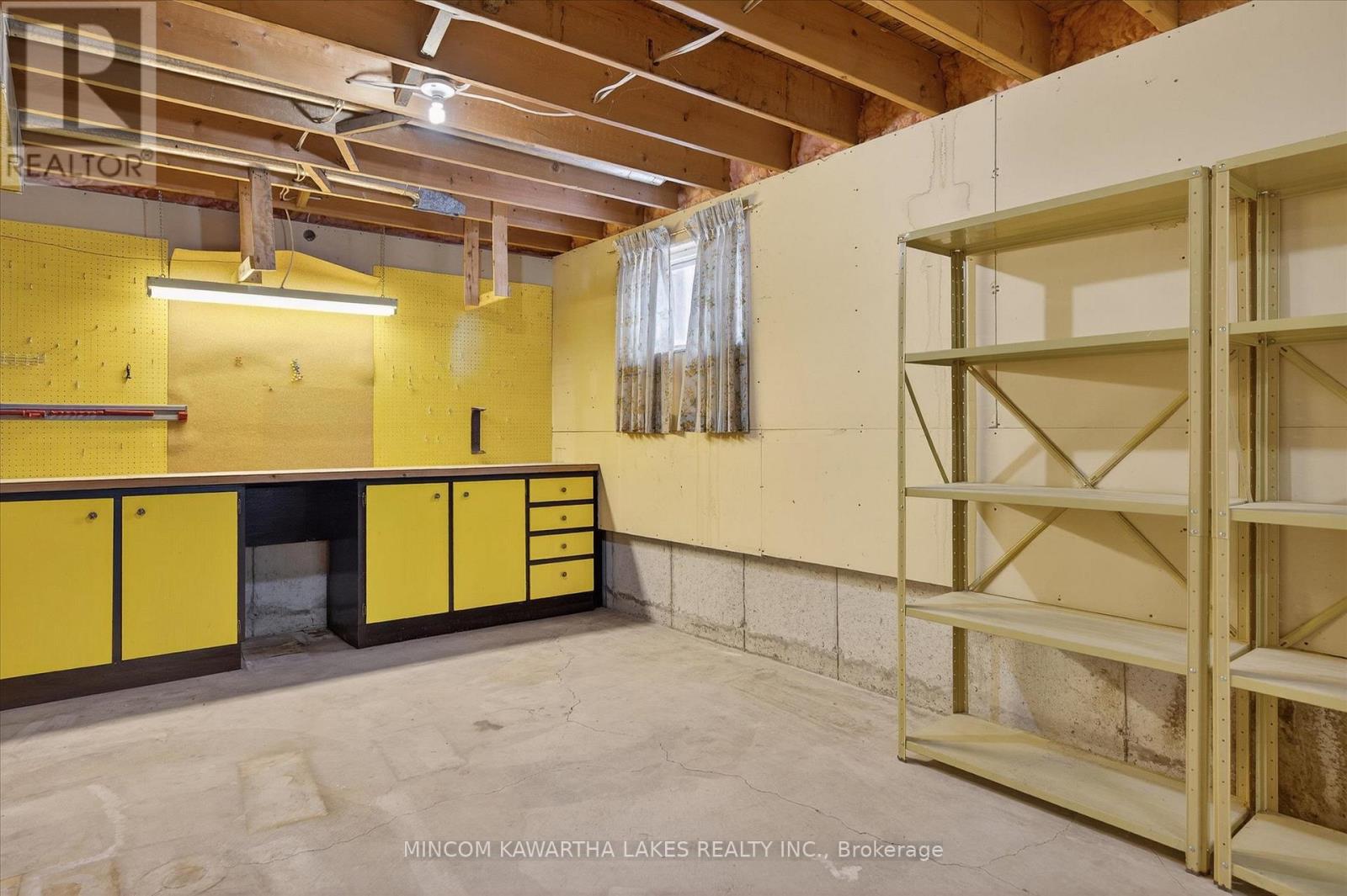 1320 Albertus Avenue, Peterborough (Town Ward 3), Ontario  K9J 7S3 - Photo 45 - X12642962