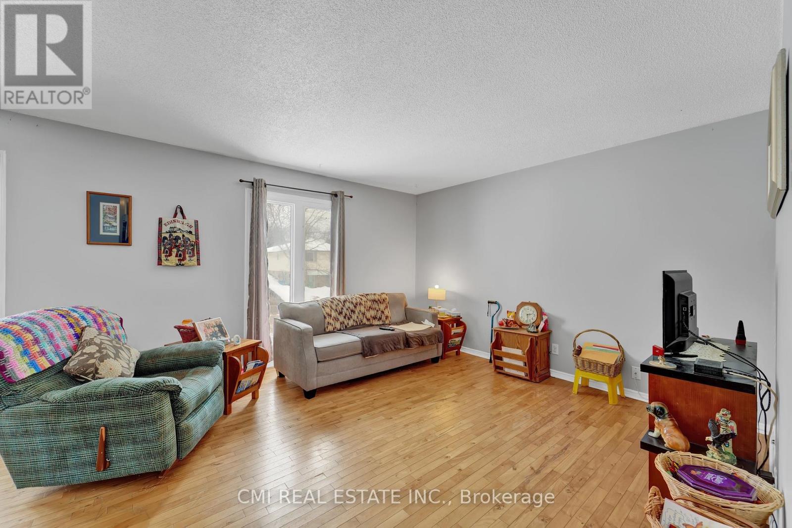 1337 Tudor Crescent, Peterborough (Ashburnham Ward 4), Ontario  K9L 1X1 - Photo 4 - X12642970