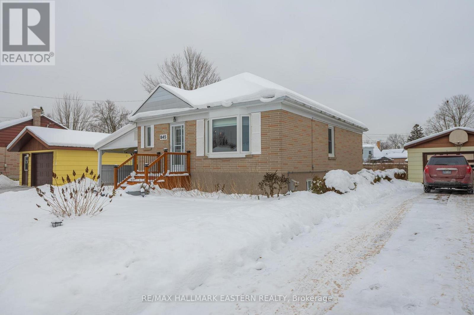 845 Gilbert Street, Peterborough (Northcrest Ward 5), Ontario  K9H 6G6 - Photo 3 - X12643218