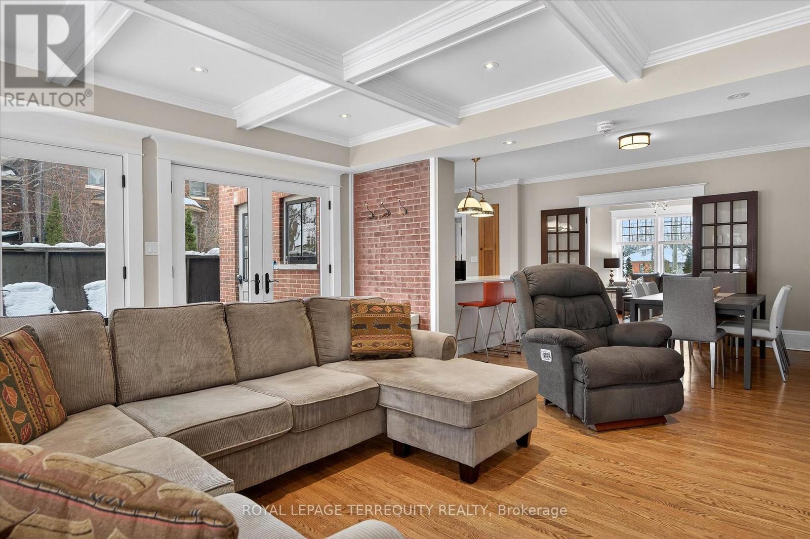 53 Benson Avenue, Peterborough (Northcrest Ward 5), Ontario  K9H 5X7 - Photo 19 - X12643320