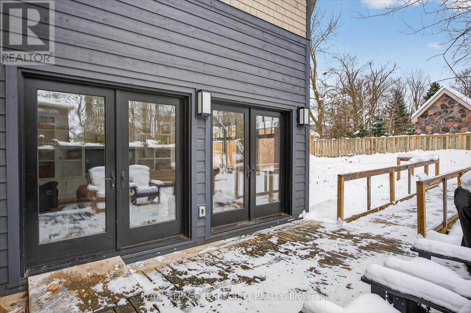 53 Benson Avenue, Peterborough (Northcrest Ward 5), Ontario  K9H 5X7 - Photo 21 - X12643320