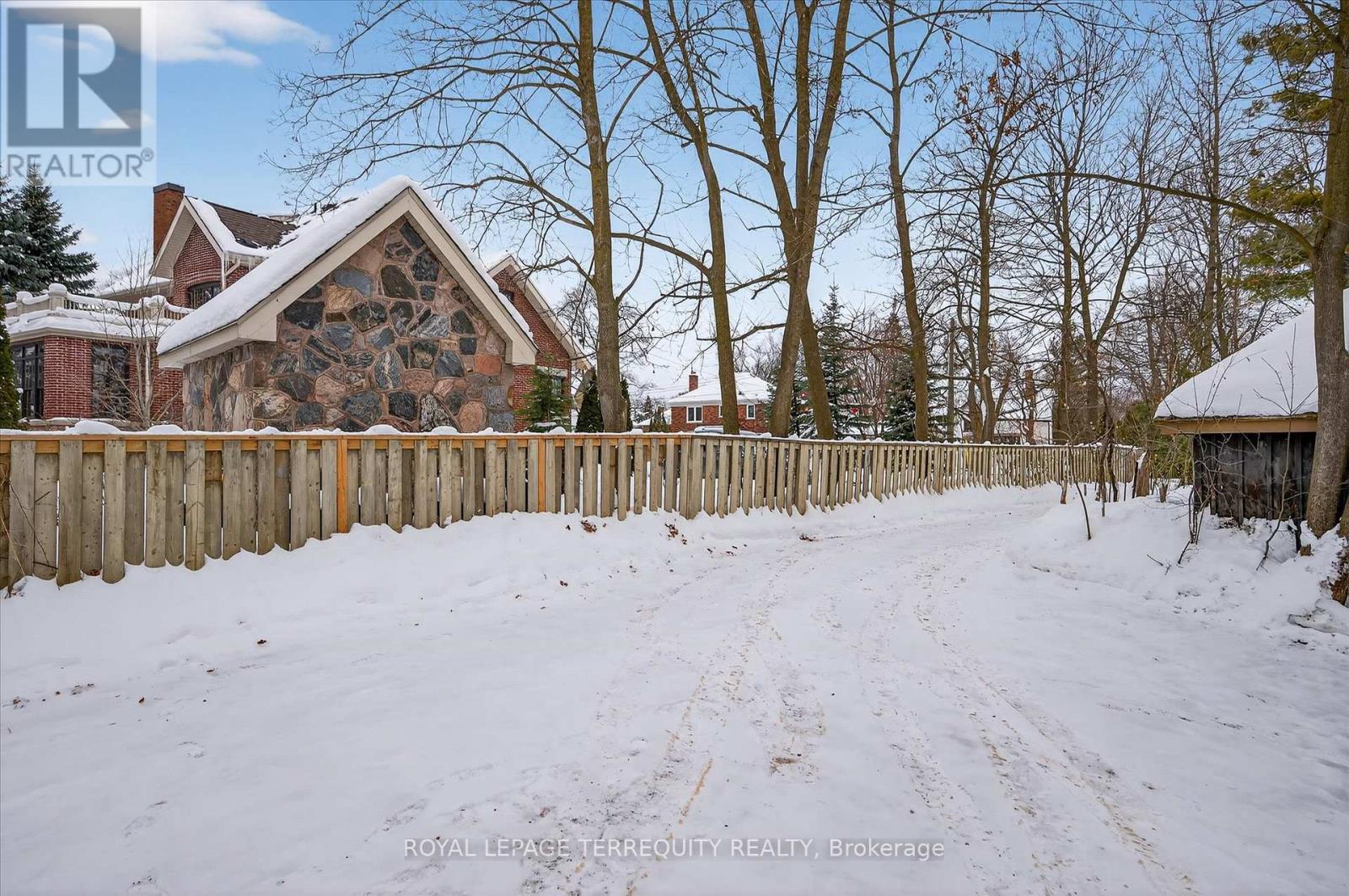 53 Benson Avenue, Peterborough (Northcrest Ward 5), Ontario  K9H 5X7 - Photo 33 - X12643320