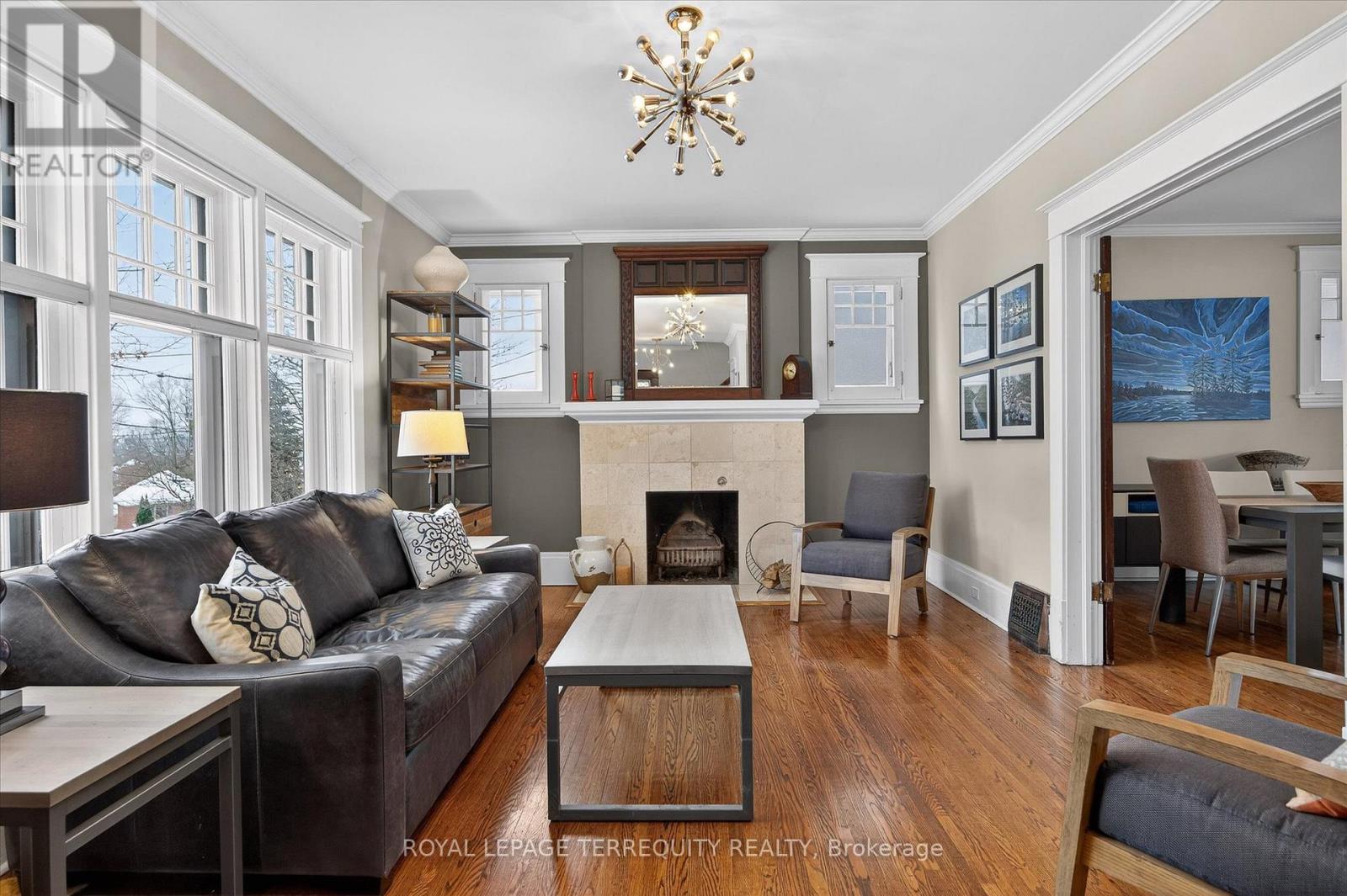 53 Benson Avenue, Peterborough (Northcrest Ward 5), Ontario  K9H 5X7 - Photo 4 - X12643320