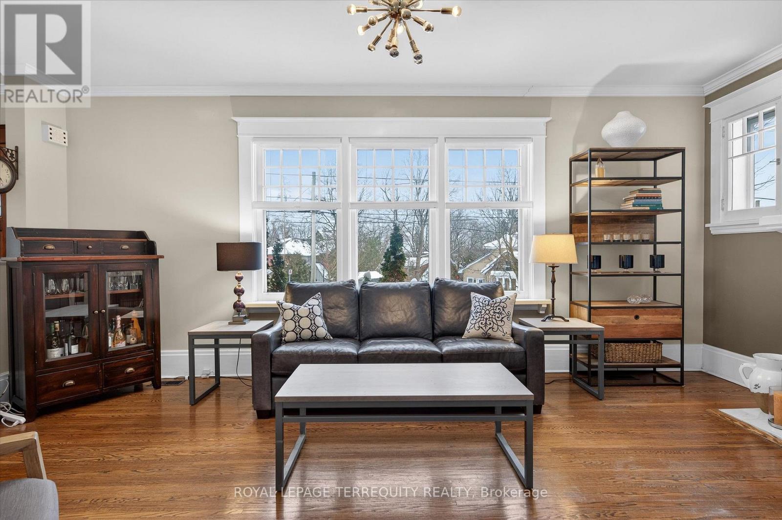 53 Benson Avenue, Peterborough (Northcrest Ward 5), Ontario  K9H 5X7 - Photo 6 - X12643320