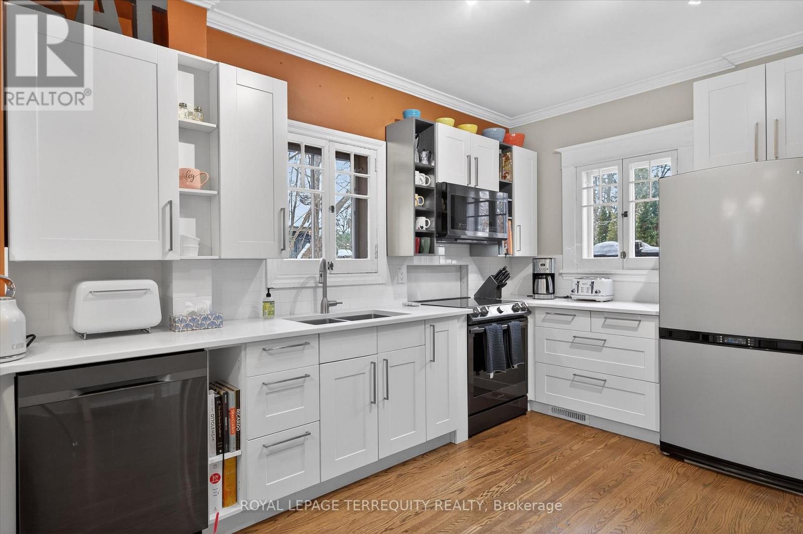 53 Benson Avenue, Peterborough (Northcrest Ward 5), Ontario  K9H 5X7 - Photo 9 - X12643320