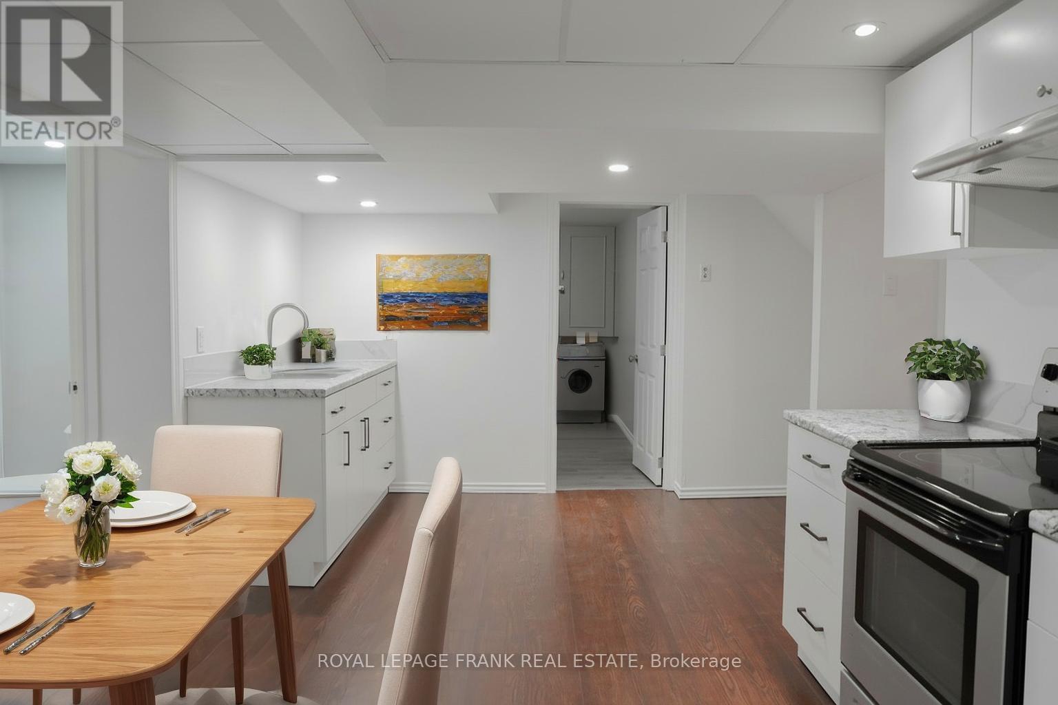 1 Crescent Court, Kawartha Lakes (Lindsay), Ontario  K9V 3Y8 - Photo 6 - X12643588