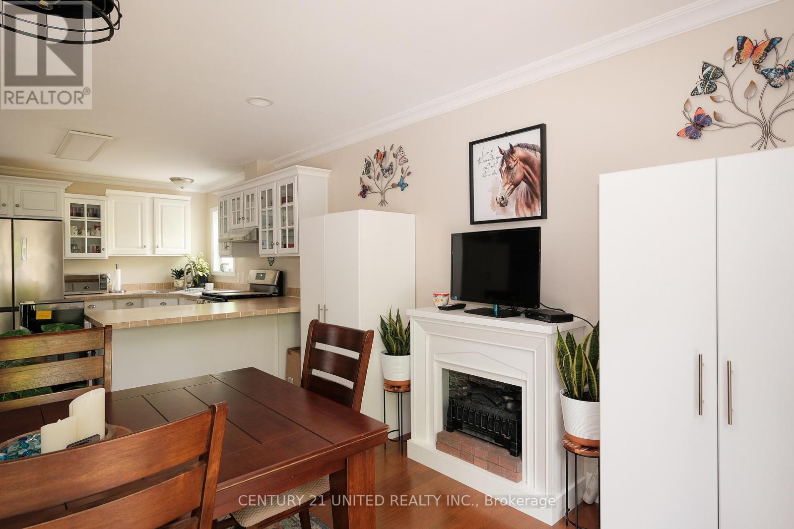 4 Rollies Bay Road E, Curve Lake First Nation 35 (Curve Lake First Nation), Ontario  K0L 1R0 - Photo 5 - X12643700