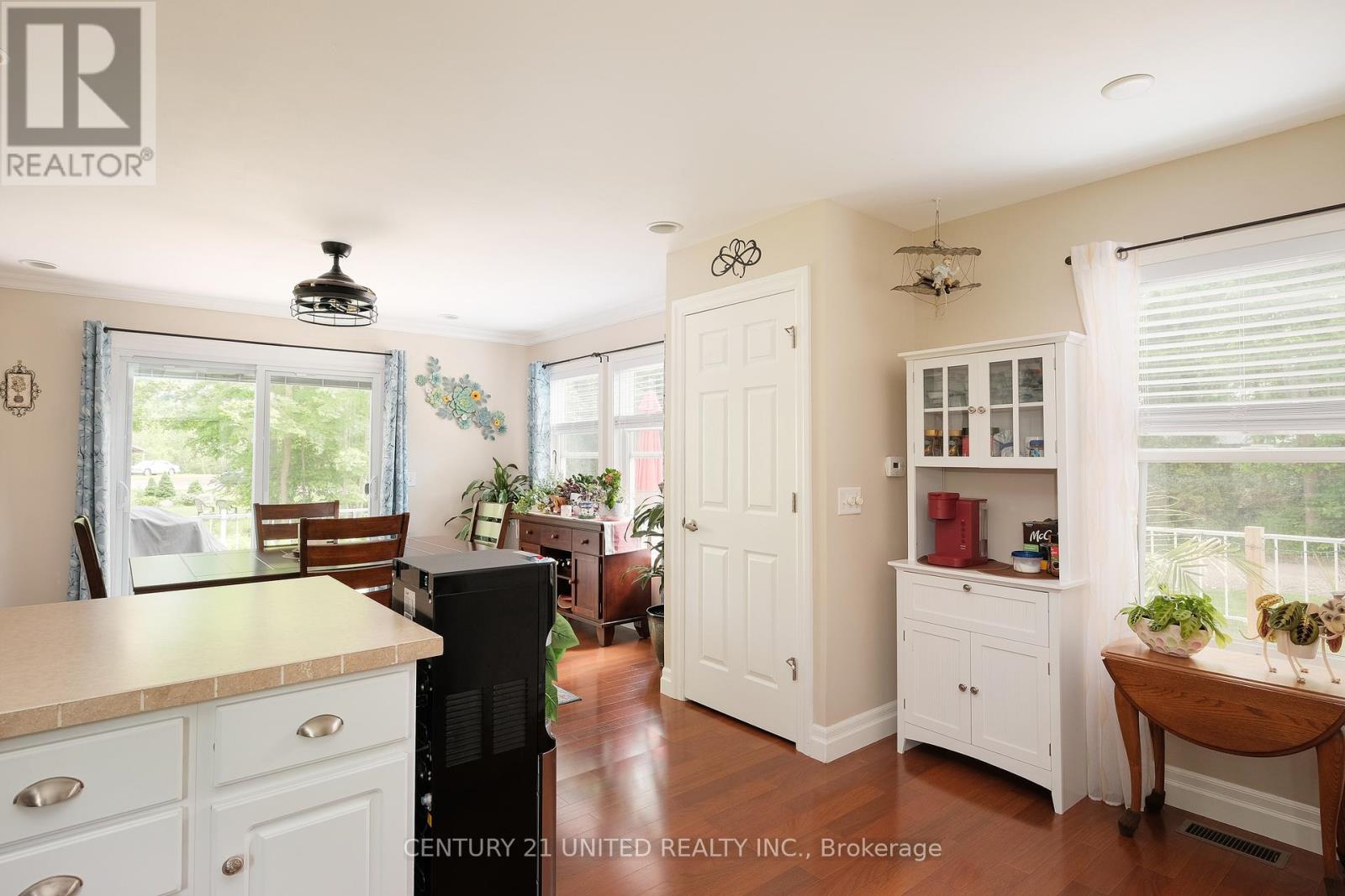 4 Rollies Bay Road E, Curve Lake First Nation 35 (Curve Lake First Nation), Ontario  K0L 1R0 - Photo 8 - X12643700