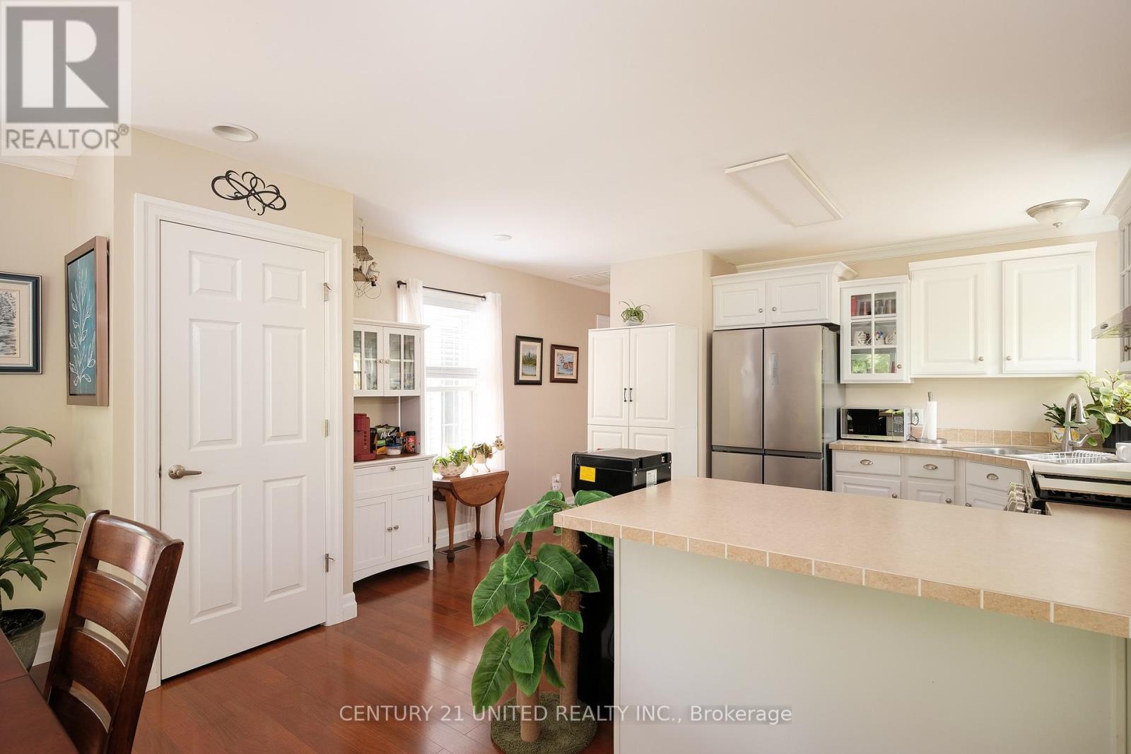 4 Rollies Bay Road E, Curve Lake First Nation 35 (Curve Lake First Nation), Ontario  K0L 1R0 - Photo 9 - X12643700