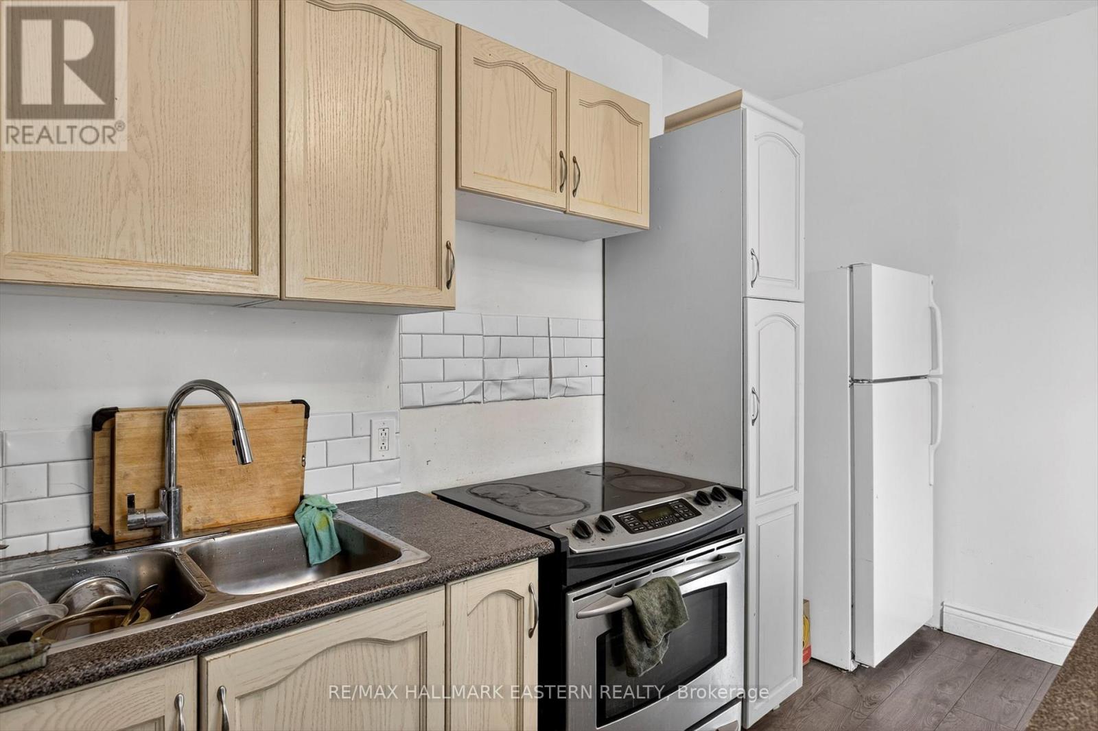 271 Thomas Street, Peterborough (Town Ward 3), Ontario  K9J 5E7 - Photo 20 - X12644024