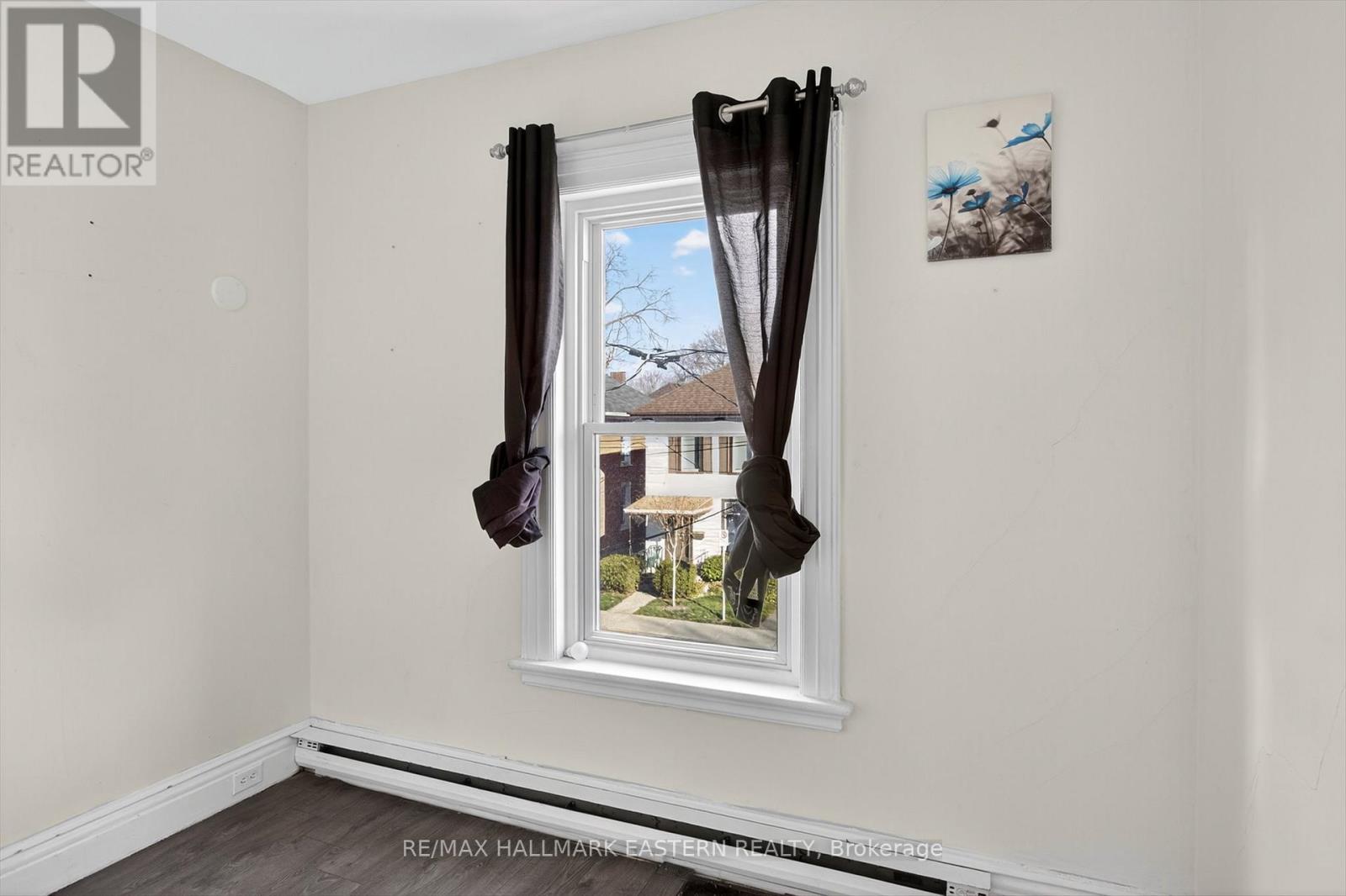 271 Thomas Street, Peterborough (Town Ward 3), Ontario  K9J 5E7 - Photo 33 - X12644024