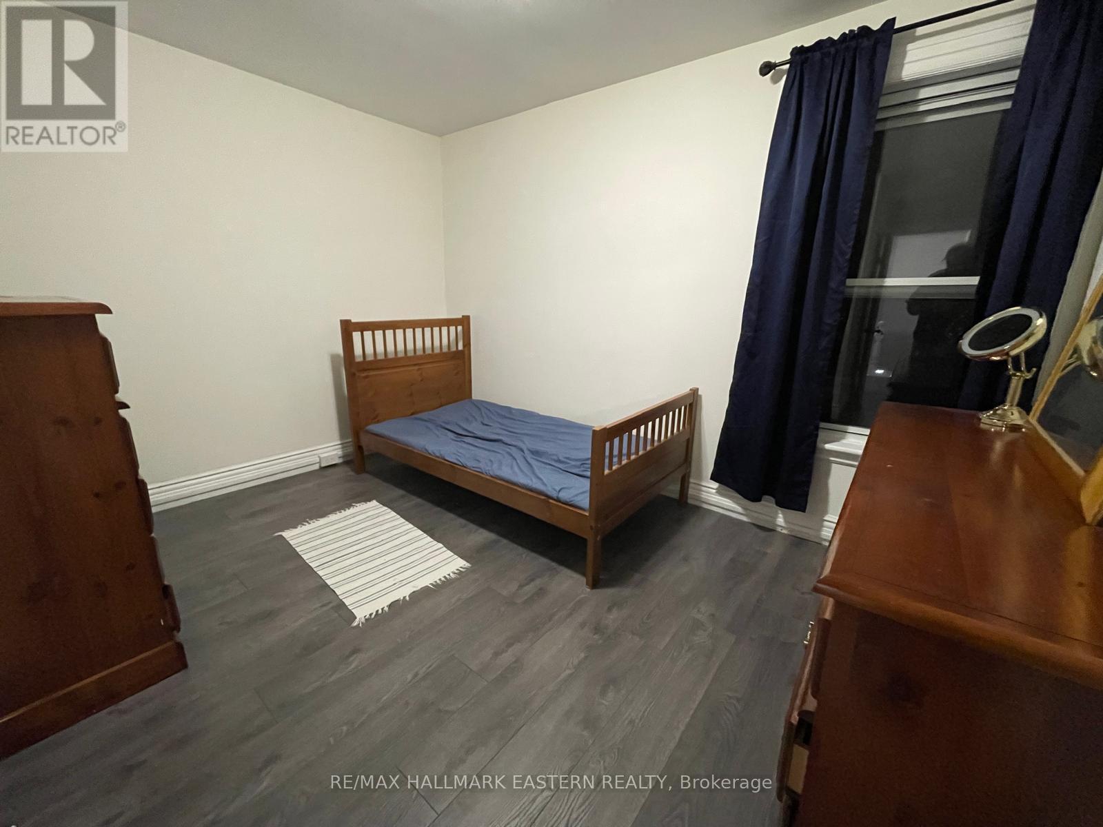 271 Thomas Street, Peterborough (Town Ward 3), Ontario  K9J 5E7 - Photo 43 - X12644024