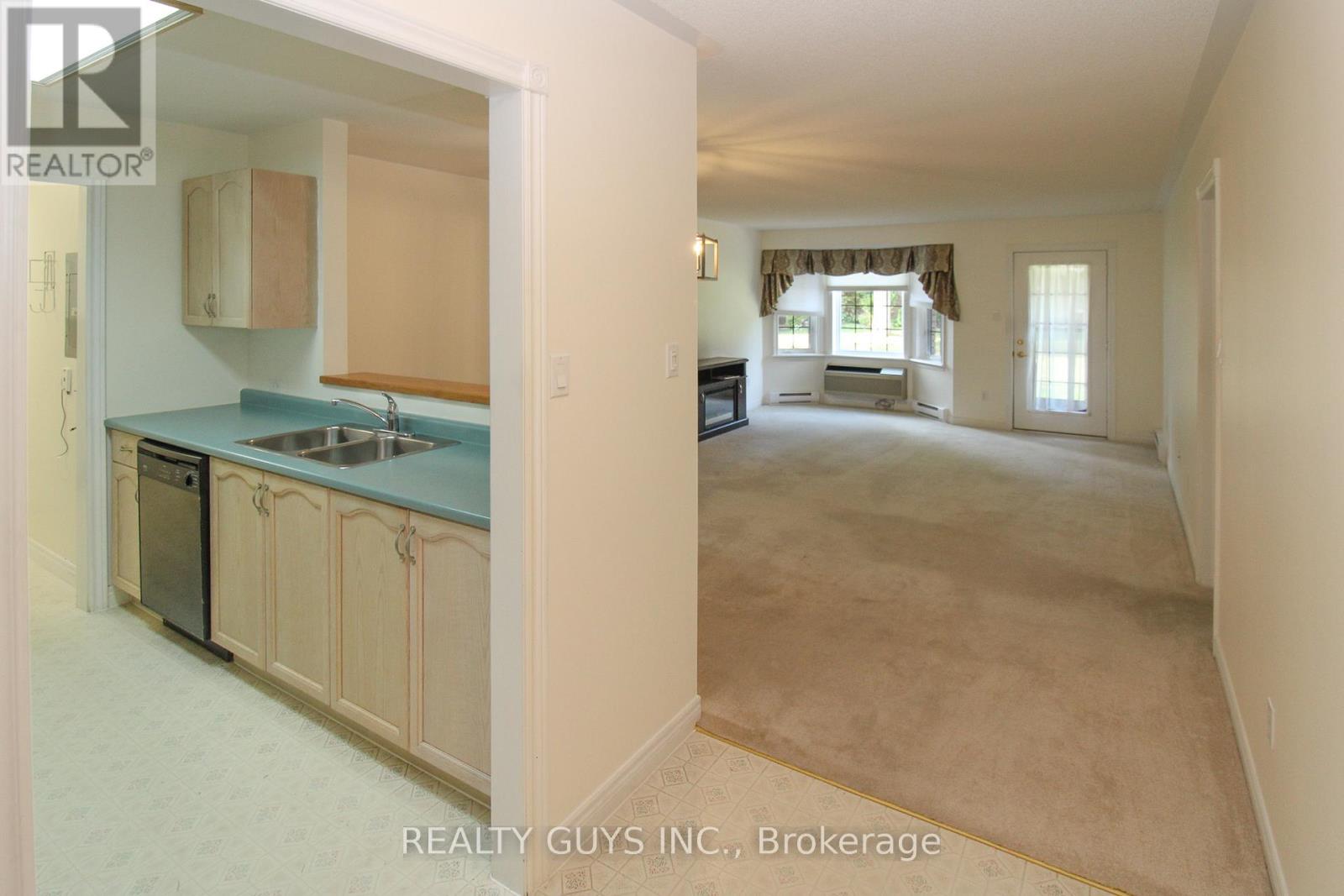 693 Whitaker Street, Peterborough (Ashburnham Ward 4), Ontario  K9H 7K3 - Photo 12 - X12644070