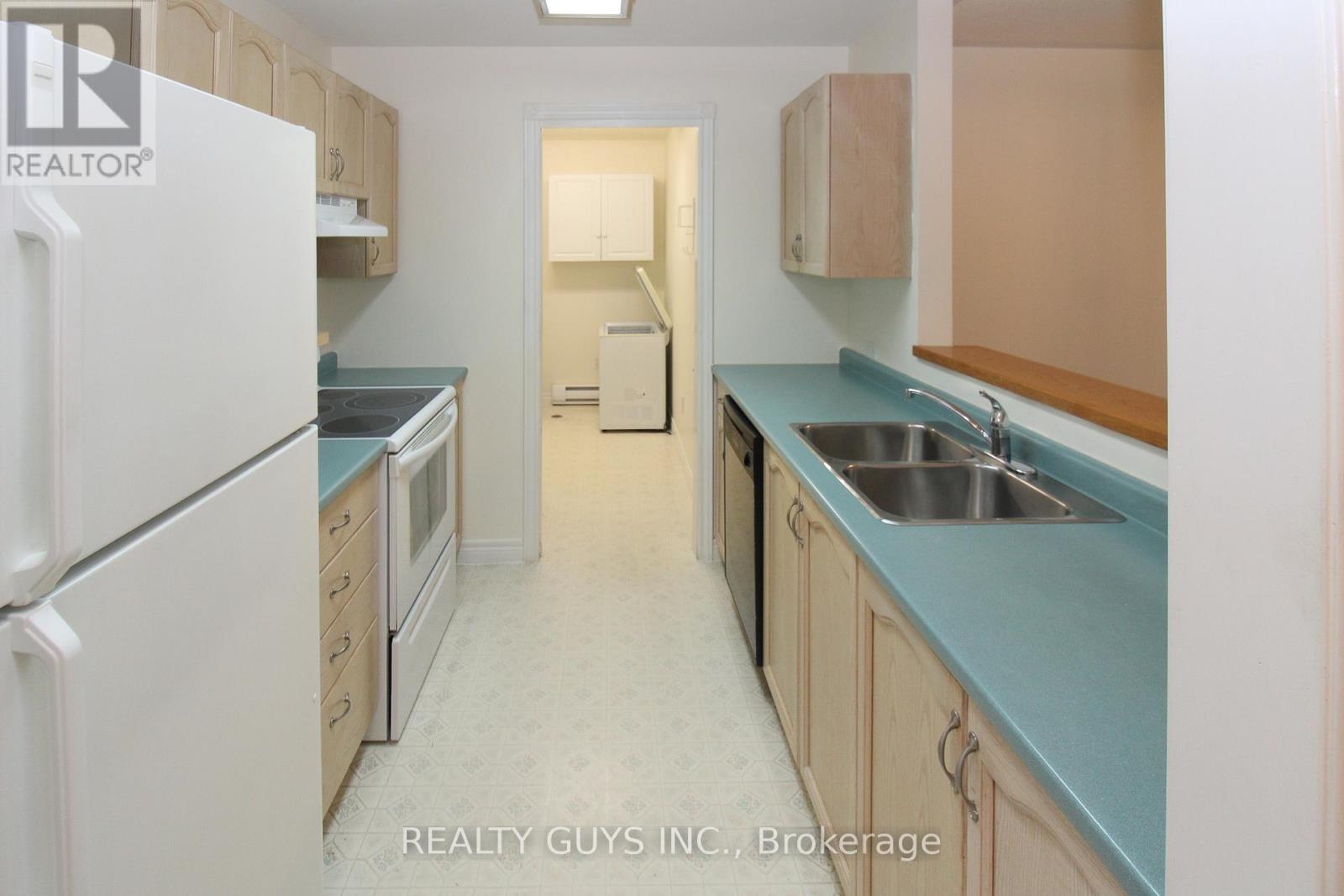 693 Whitaker Street, Peterborough (Ashburnham Ward 4), Ontario  K9H 7K3 - Photo 14 - X12644070