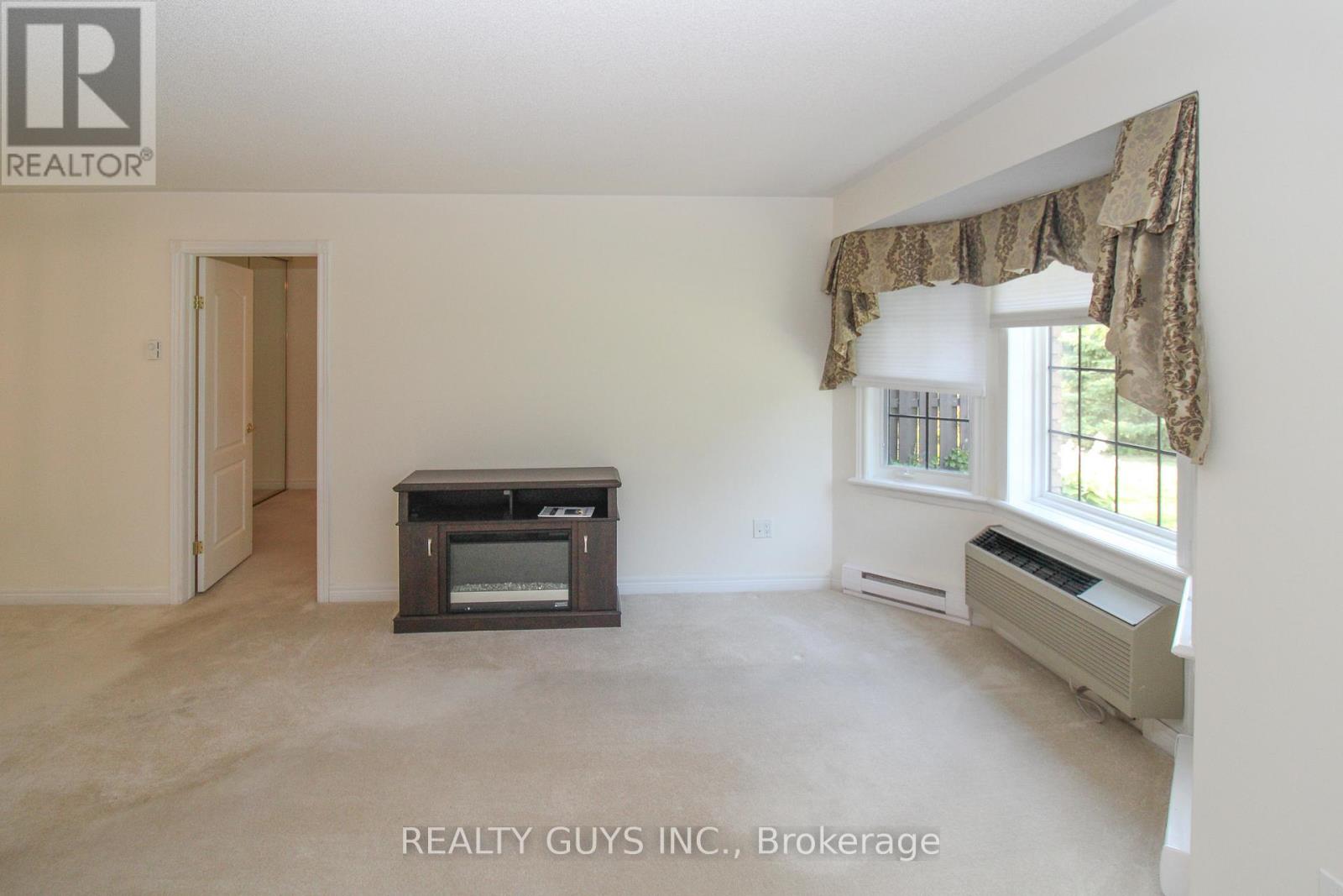 693 Whitaker Street, Peterborough (Ashburnham Ward 4), Ontario  K9H 7K3 - Photo 24 - X12644070