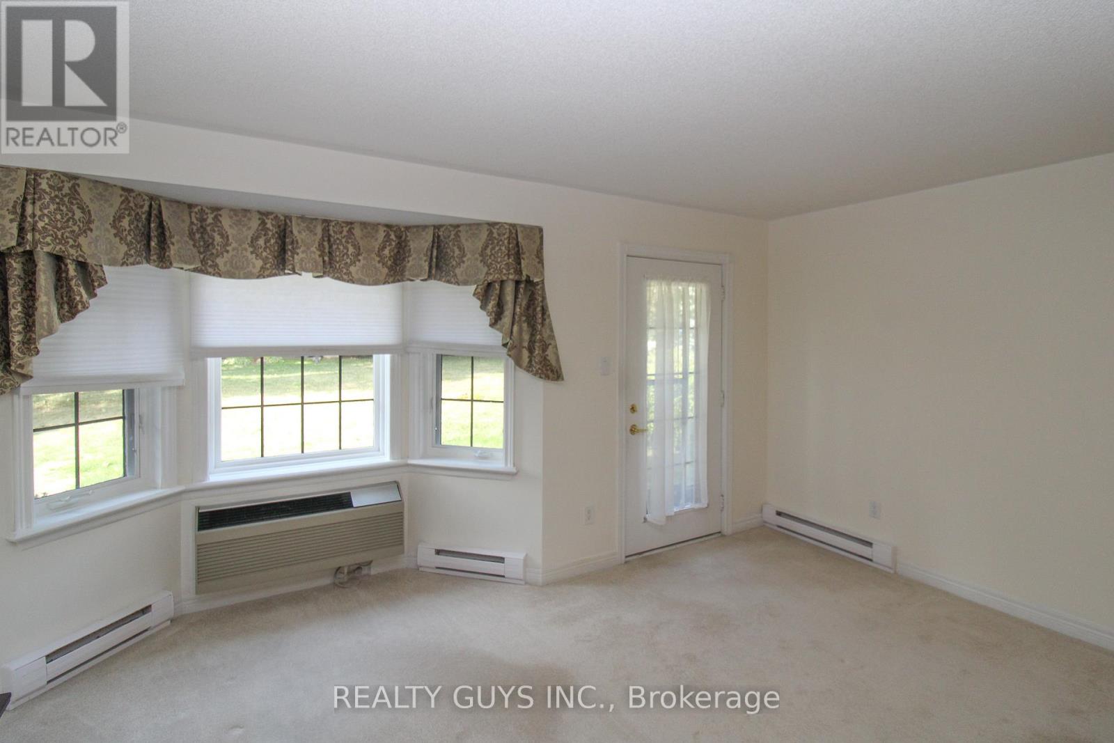 693 Whitaker Street, Peterborough (Ashburnham Ward 4), Ontario  K9H 7K3 - Photo 25 - X12644070