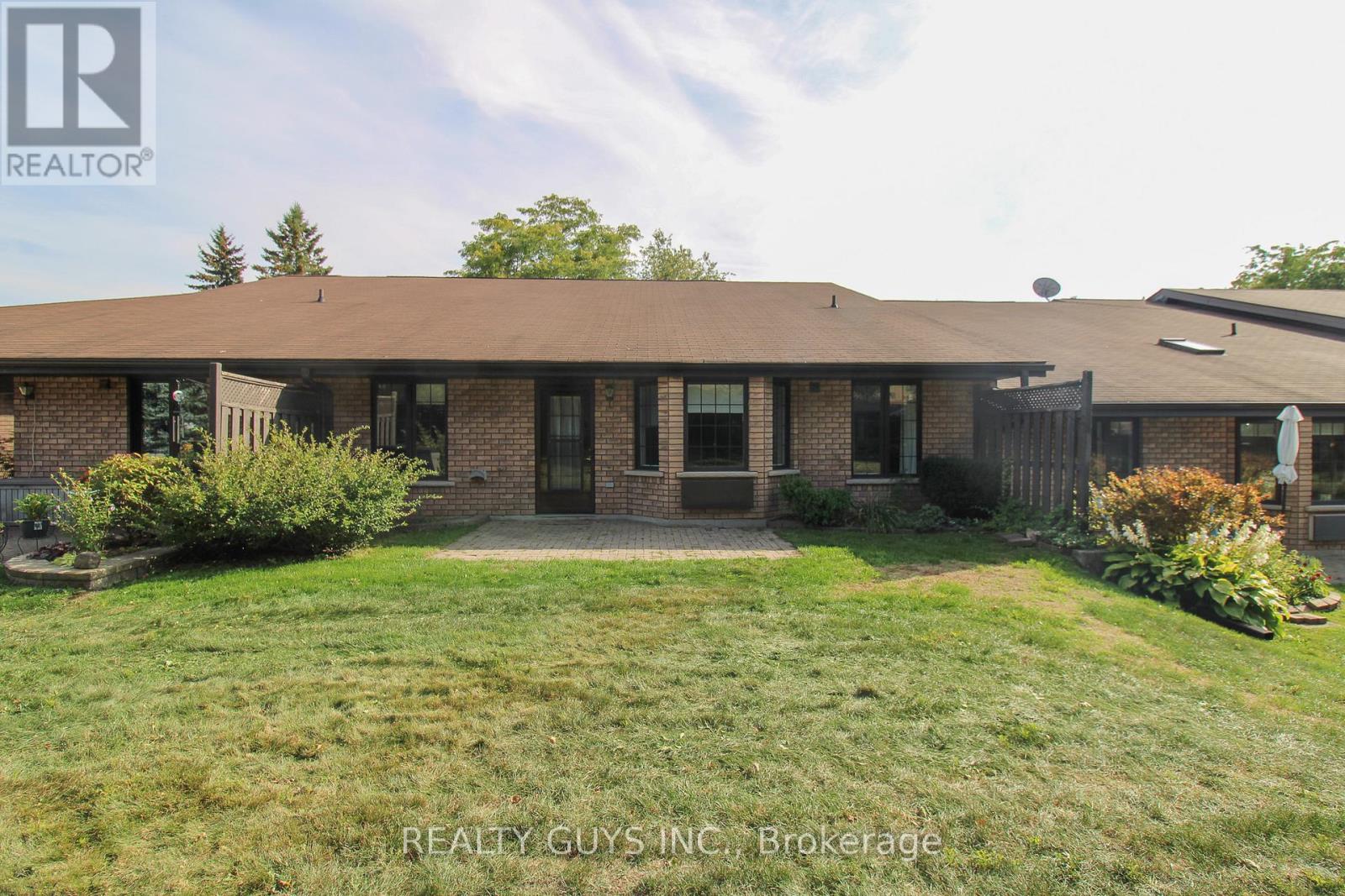 693 Whitaker Street, Peterborough (Ashburnham Ward 4), Ontario  K9H 7K3 - Photo 8 - X12644070